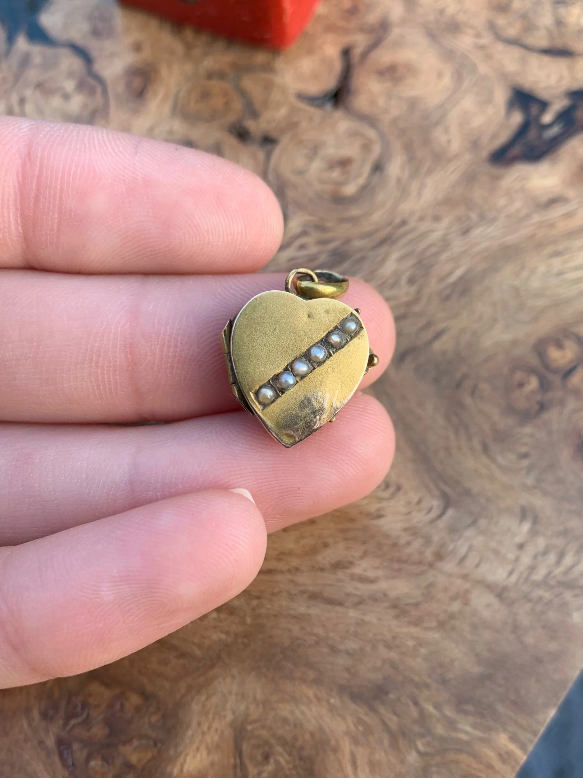 30D2C75B-28C6-4F1D-8E01-E1AA7360FF2D