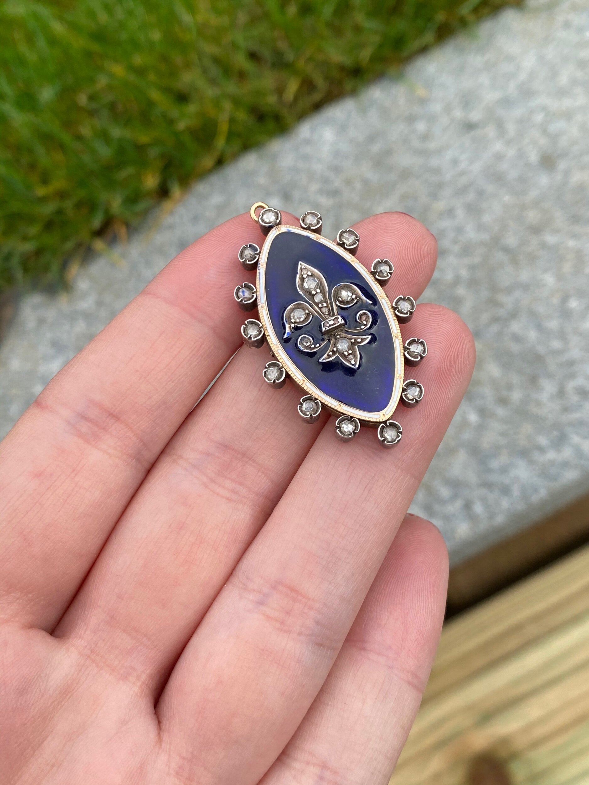 E0D54AC6-081F-4F95-A62A-B7ED76FC3314