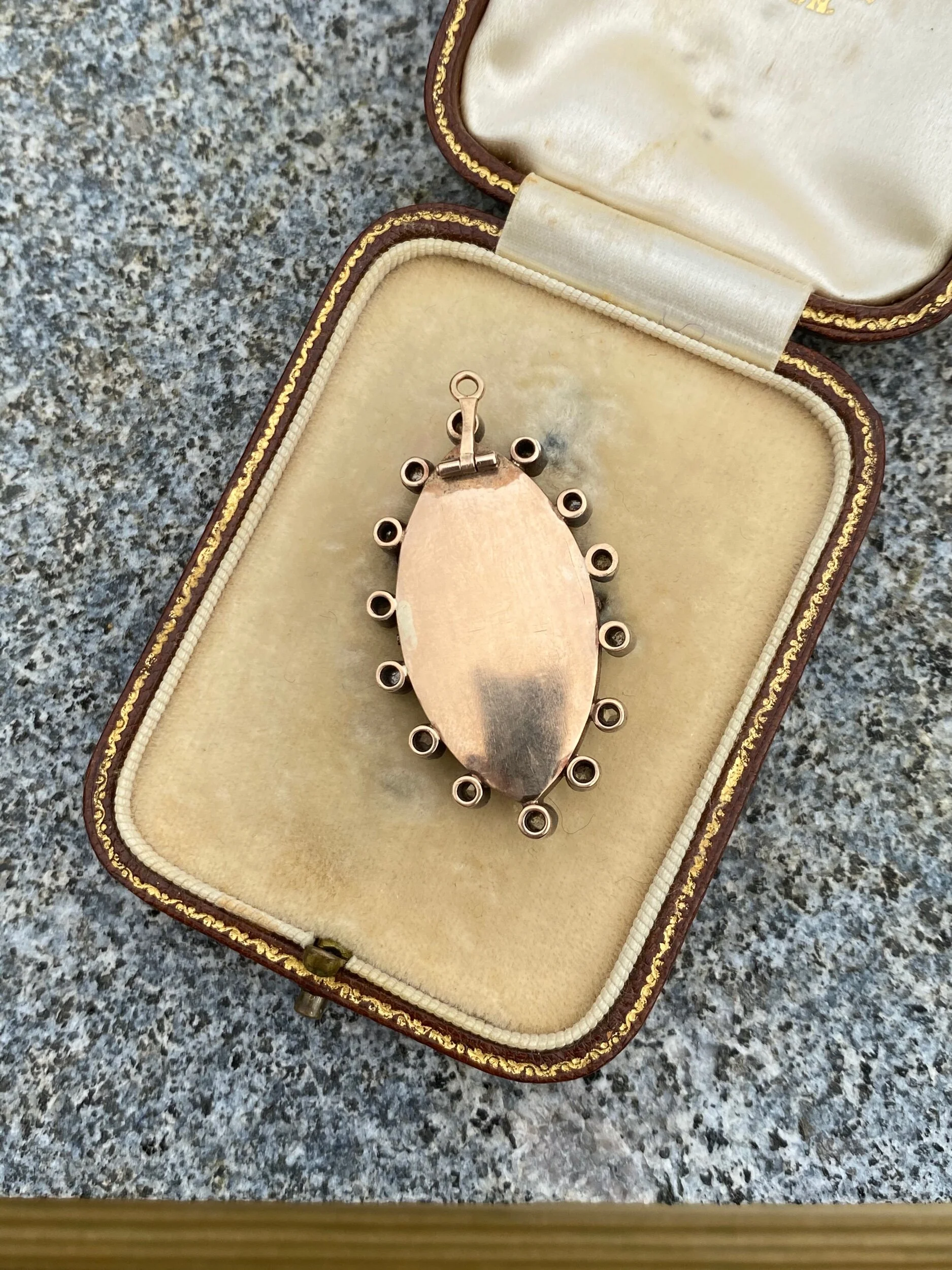 60F30A82-91FB-489B-AFEC-63C0D99C2EB2