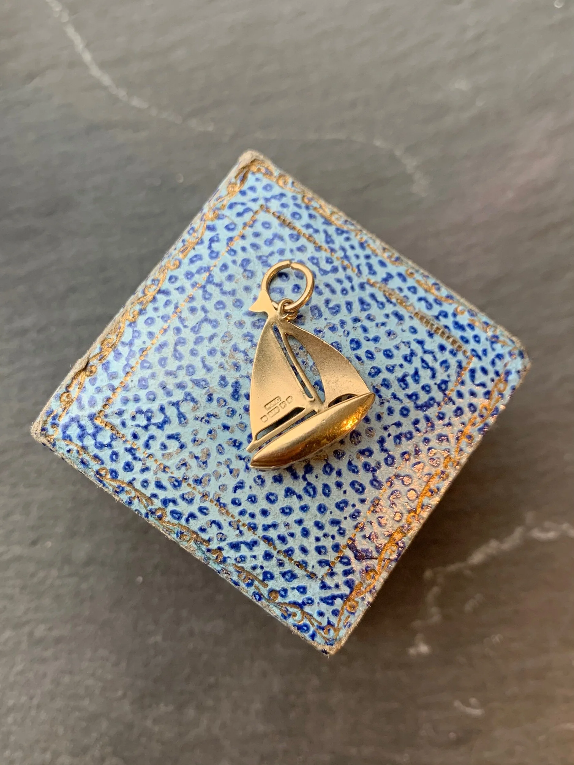 52201B4E-8866-46F2-8533-698DBC6CAE63