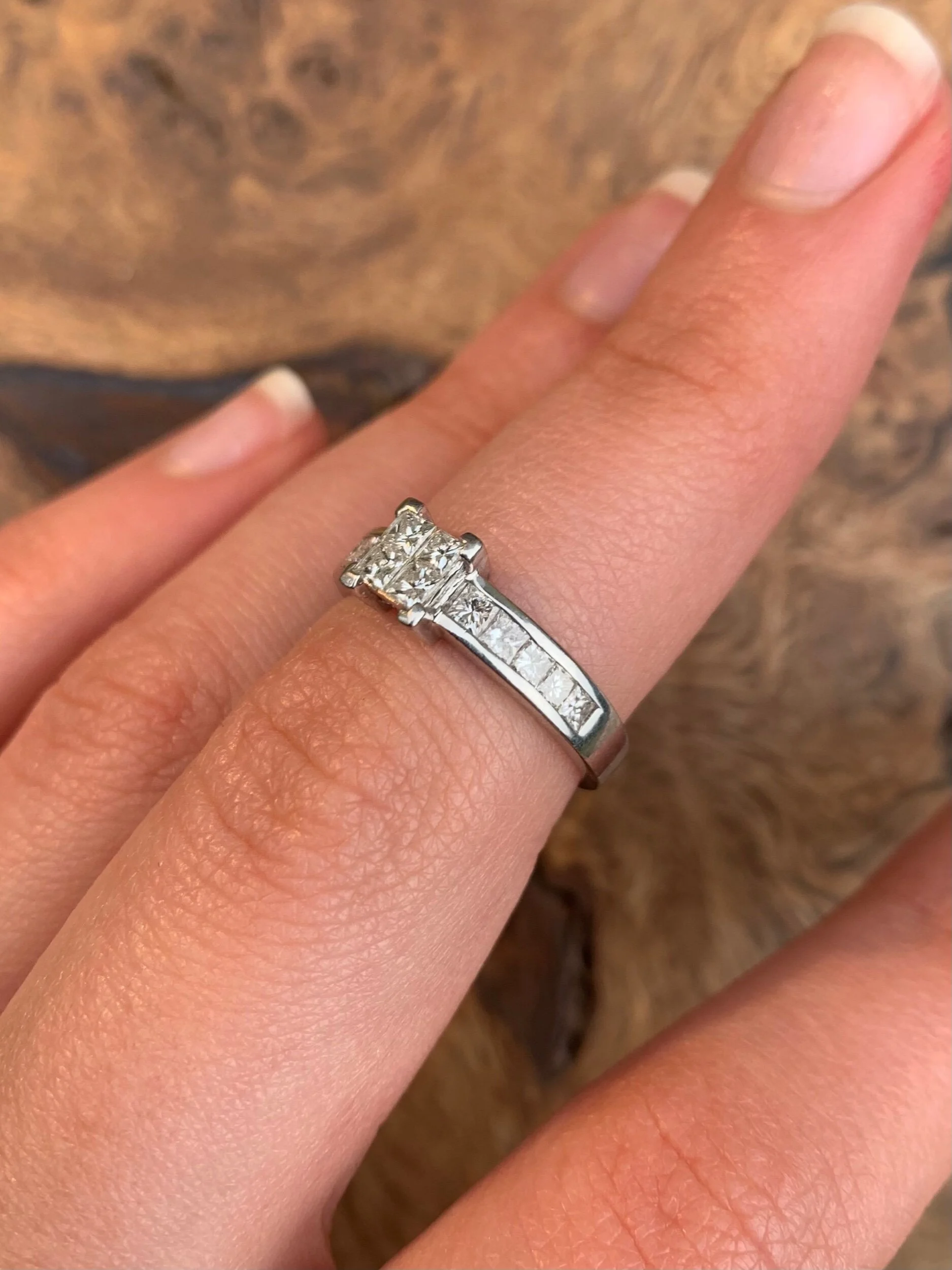 4B471E82-D58A-4034-B817-A9D4353F37DC