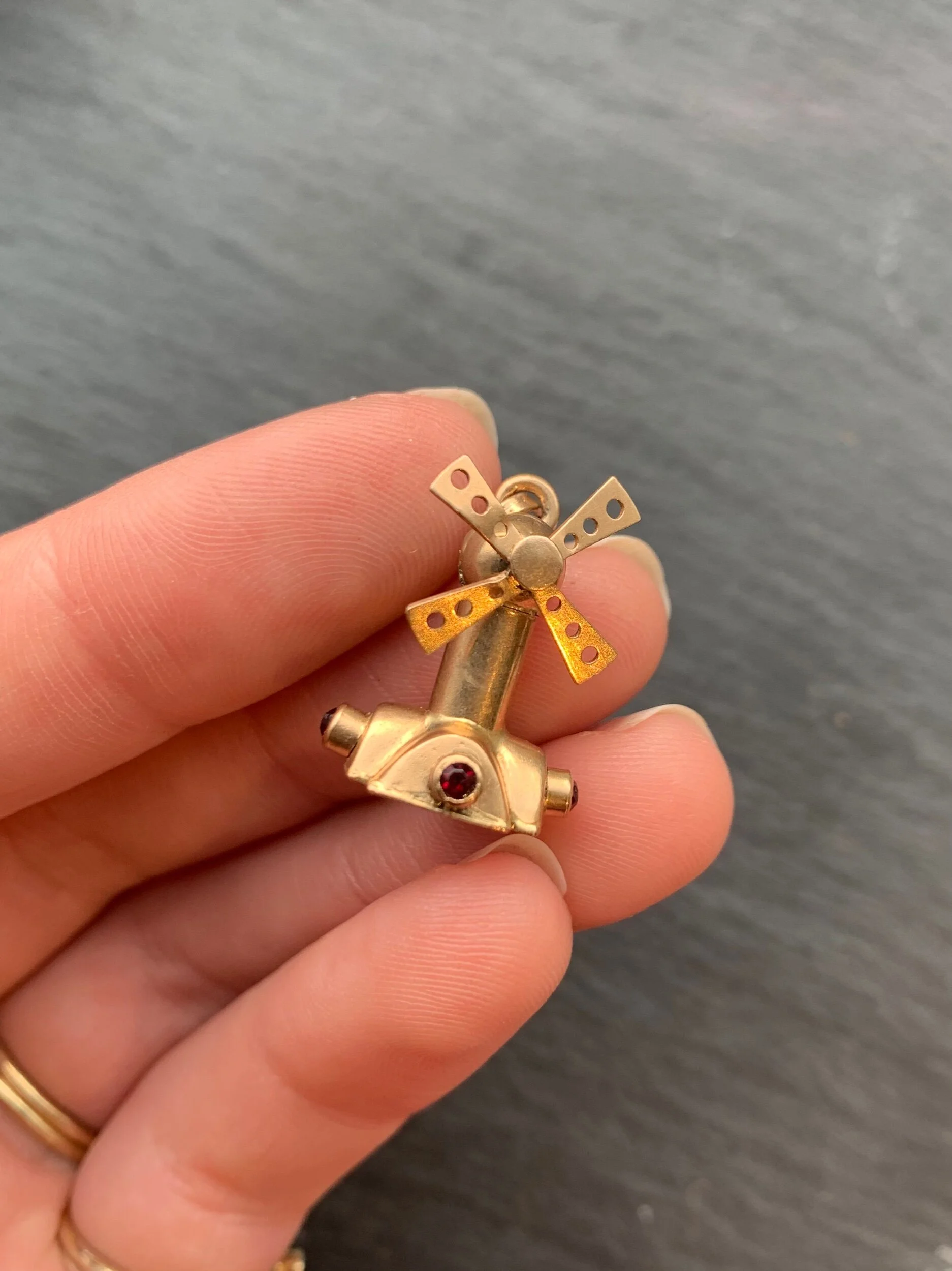 E6860345-6337-43A0-90EE-F84439F721B4