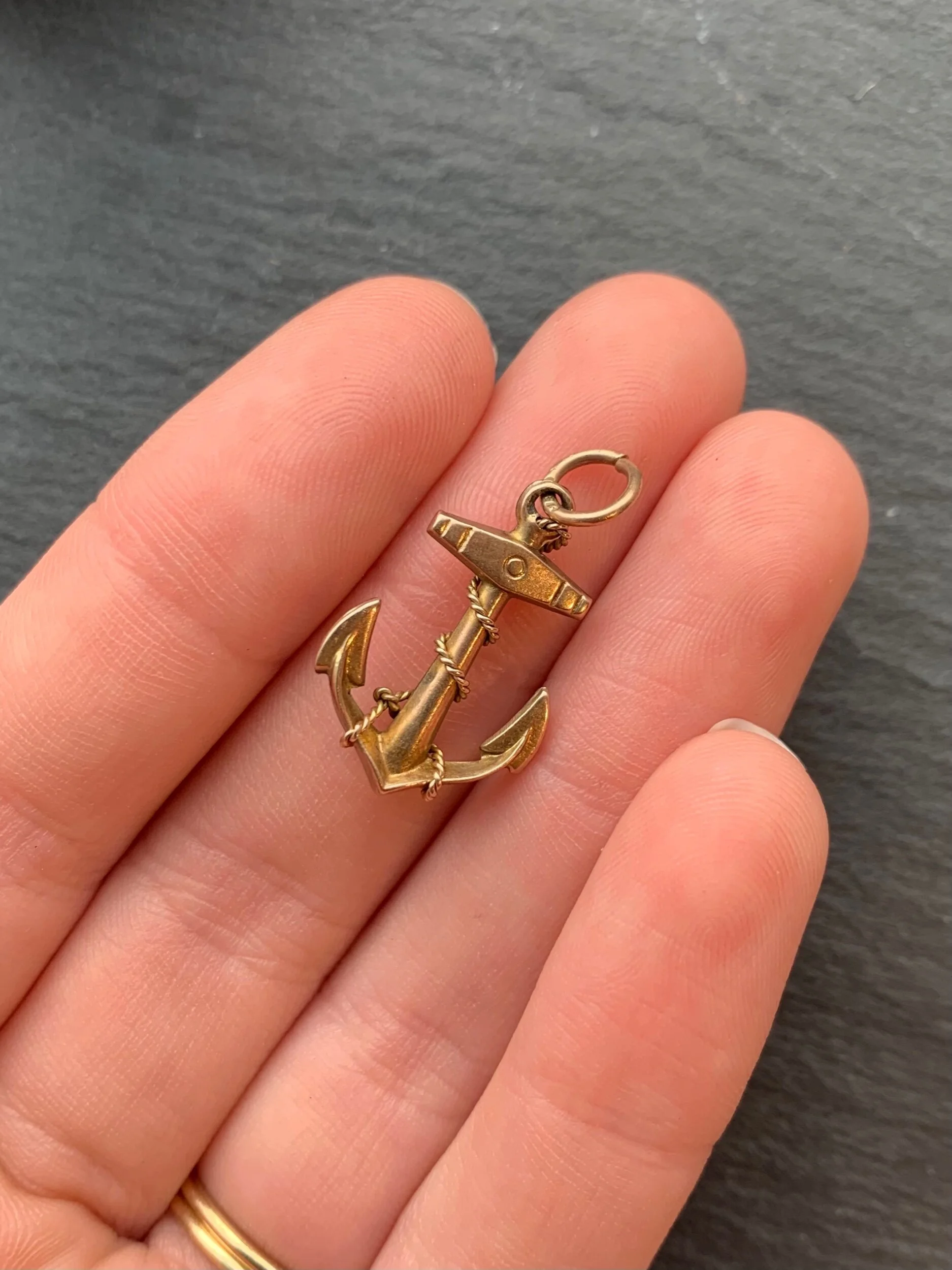 CB96EBB7-5174-4289-B70B-B8C0B959CAB7