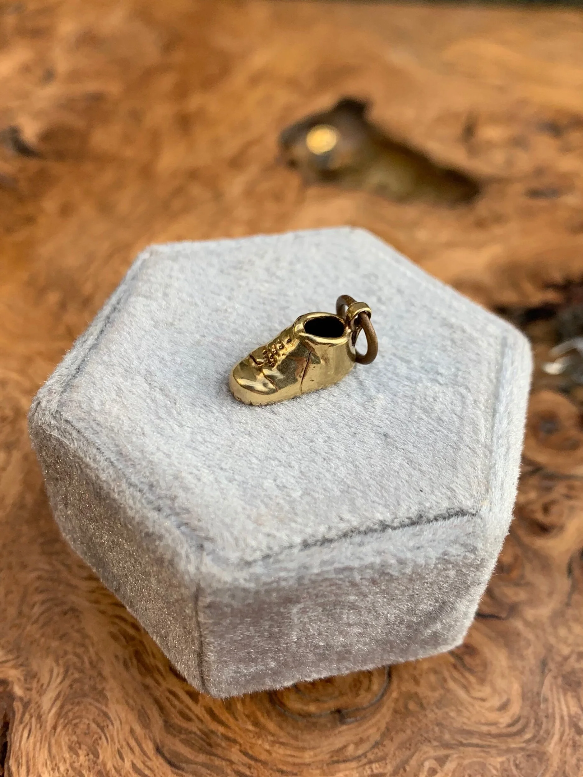 9C3D24D8-37AD-4A43-8EB1-62051E7144FA