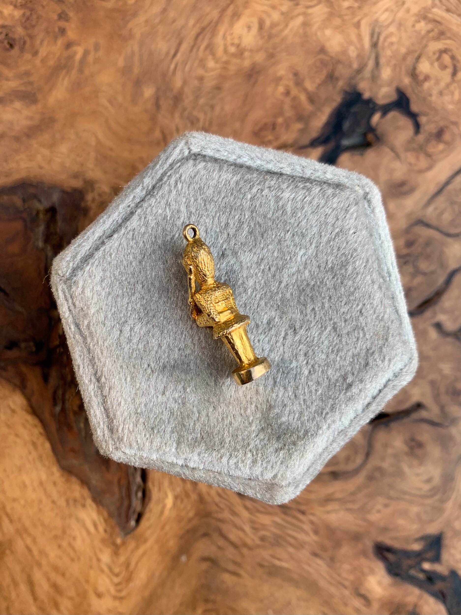 04B6ED1D-A3ED-429B-AC00-C6ED3F2394F1