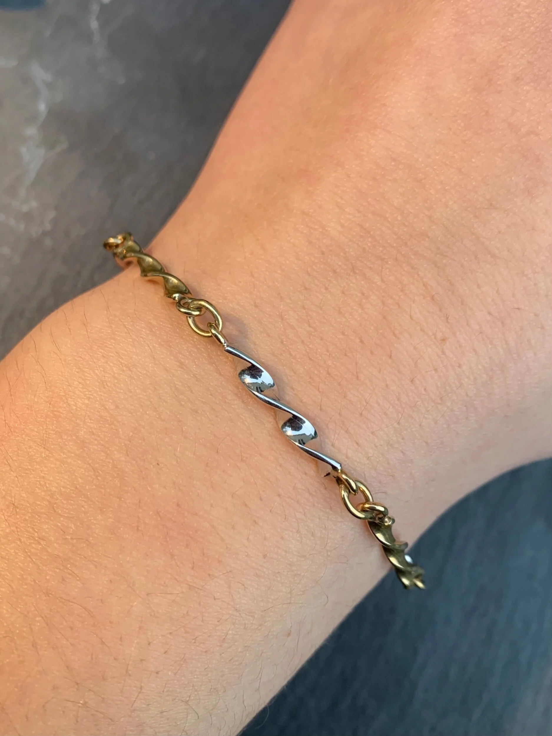 8E797791-C912-40CF-8EFE-BD04FE4DEB5A