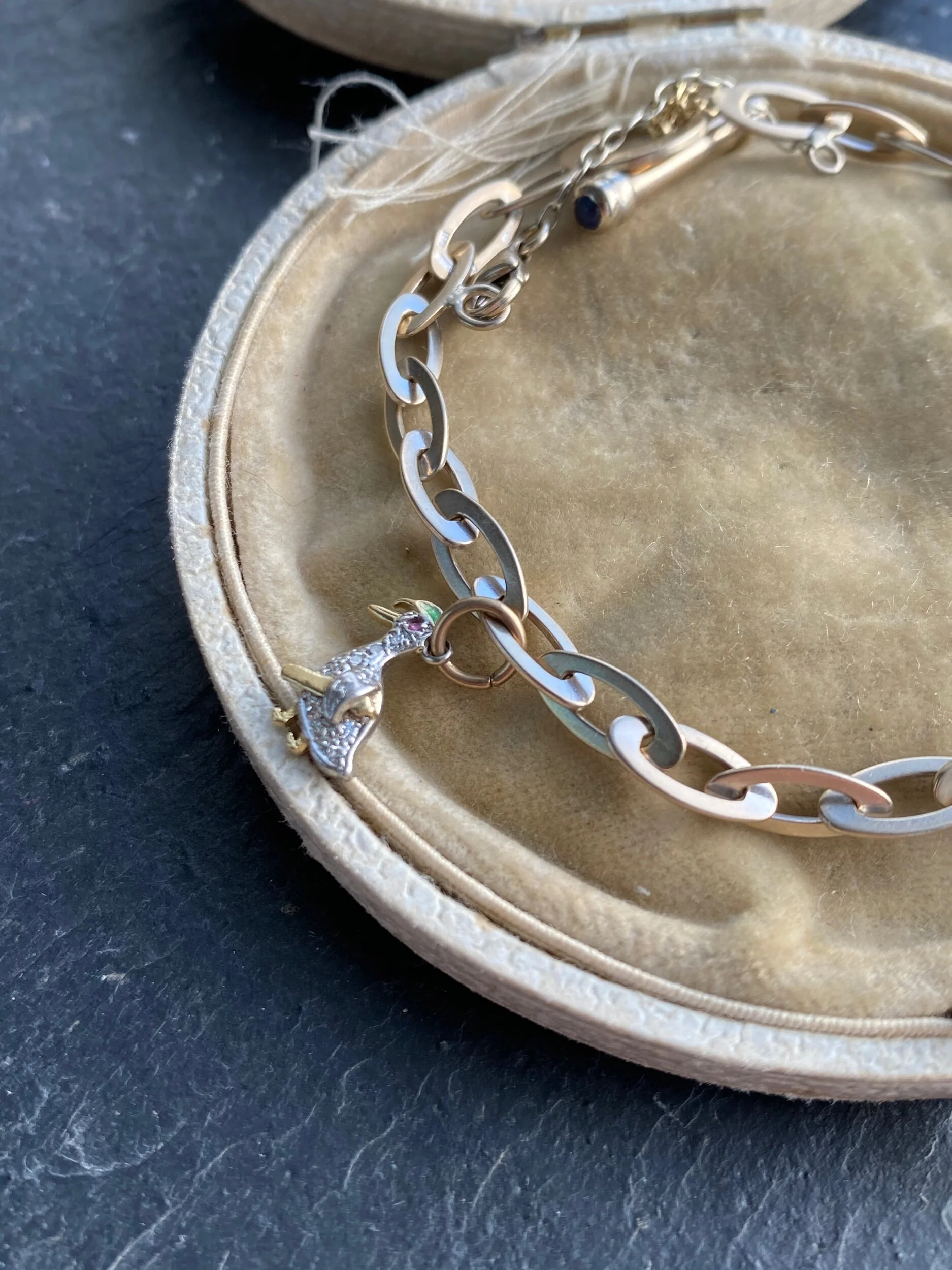 B67E33A6-CC43-4B88-8F28-1EDAA4ABC966