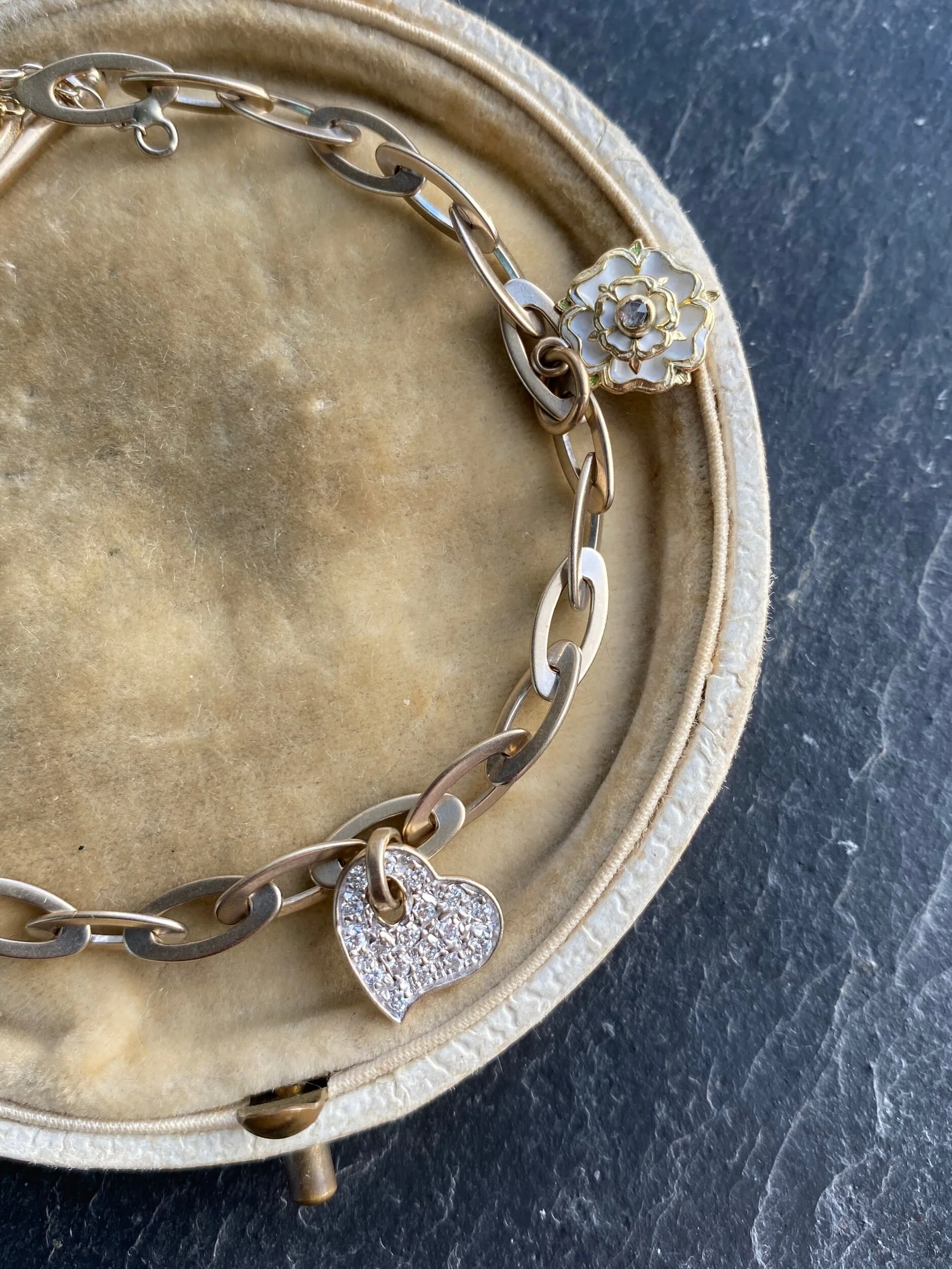 2D767F6A-5A79-4DAD-B499-107E2F193D6B