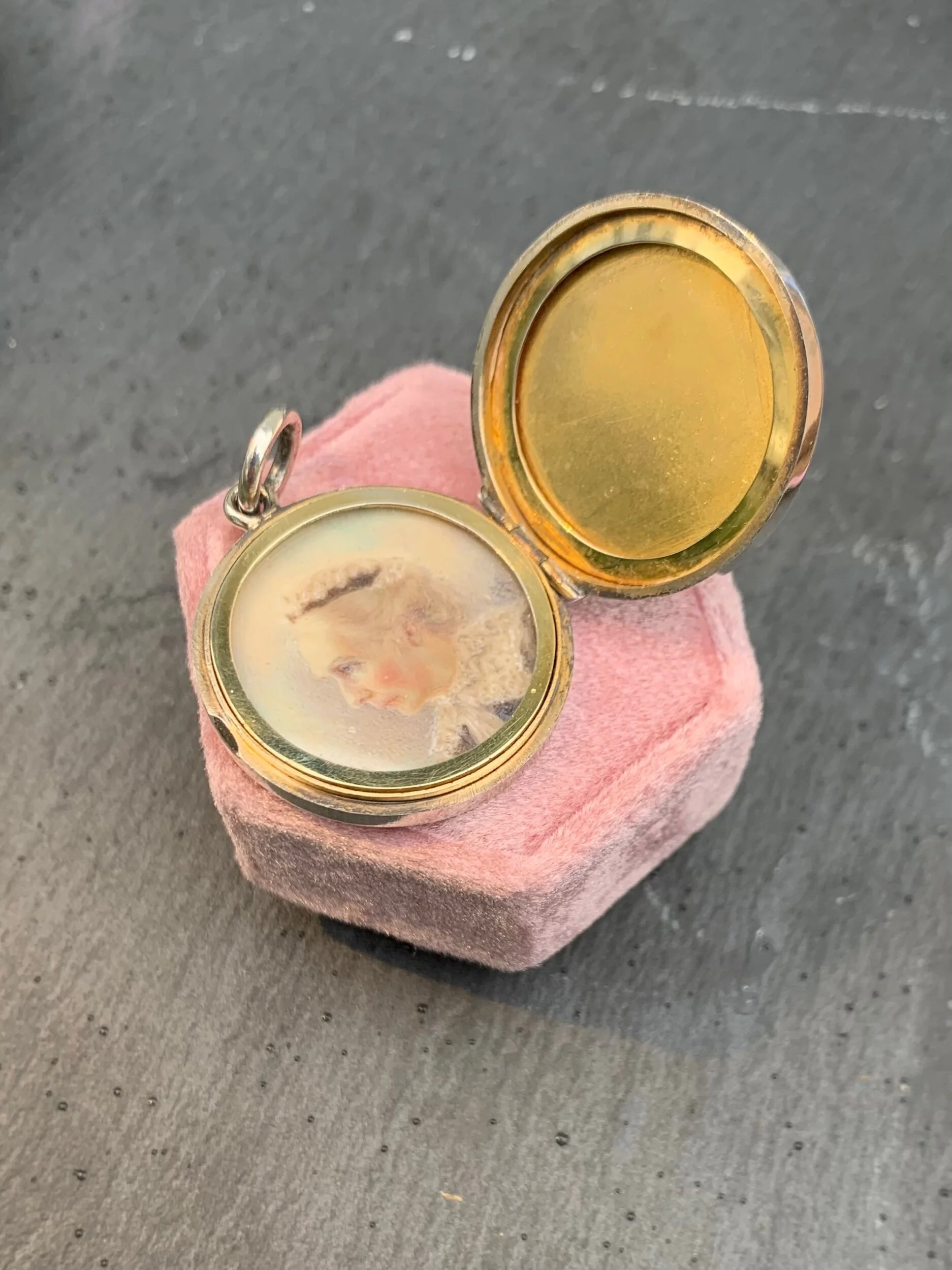 834E86F6-F424-4EC5-8A04-5E90EB11F545