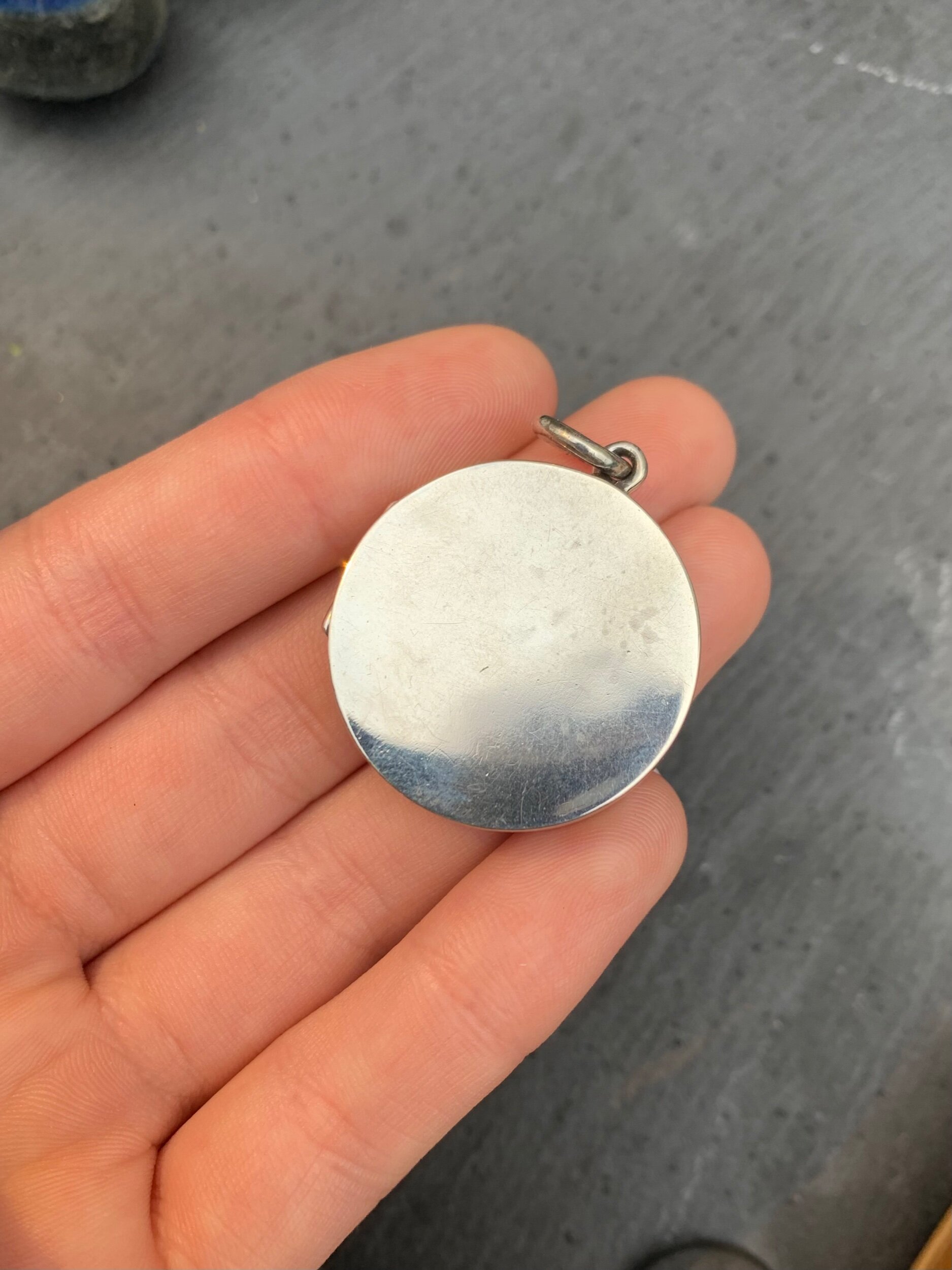 AD042DD7-DD53-49CF-80FB-6AC472239E14