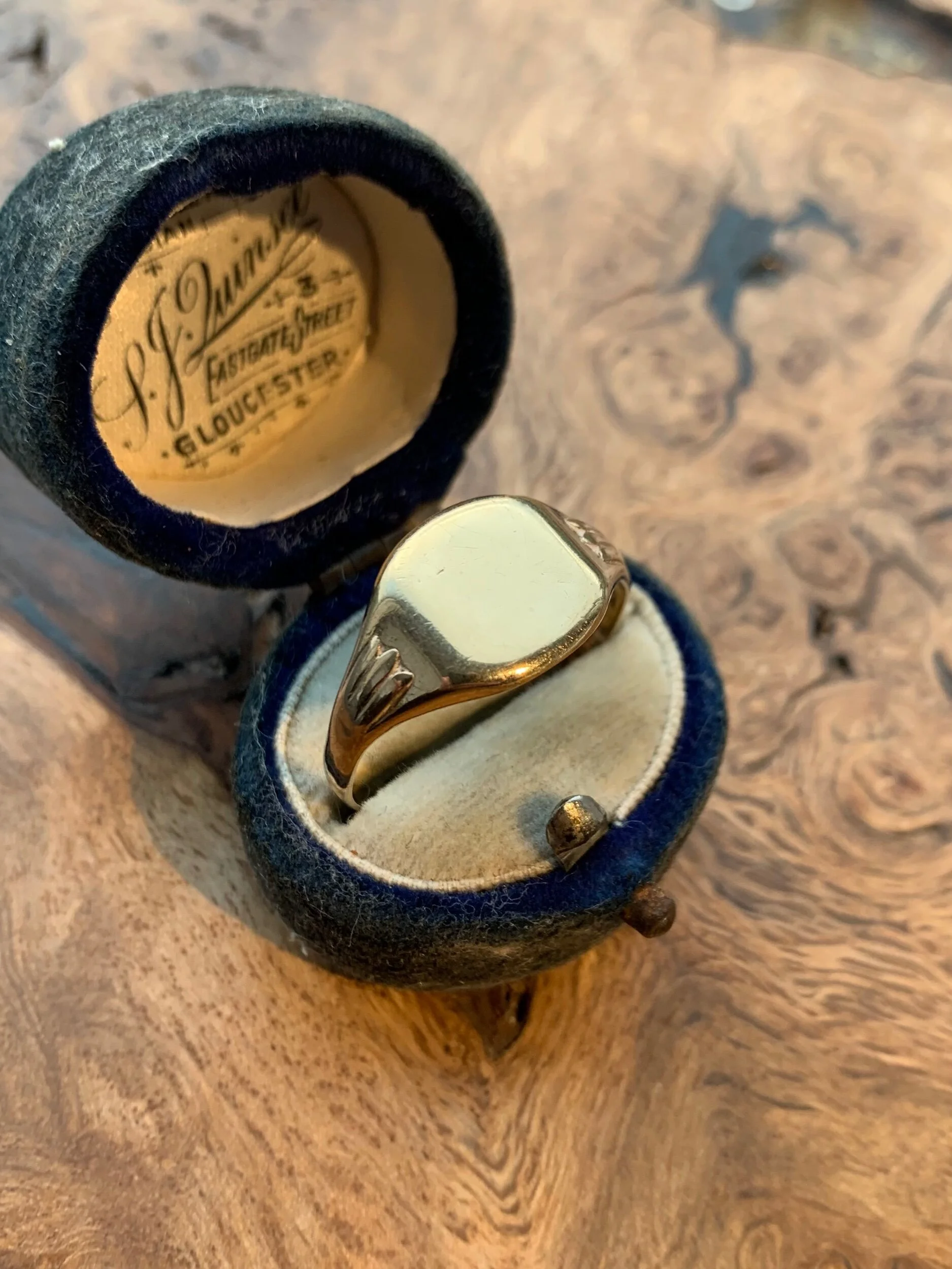 4D7BED51-4FC5-472B-AAE9-9E5D59A3BEAF