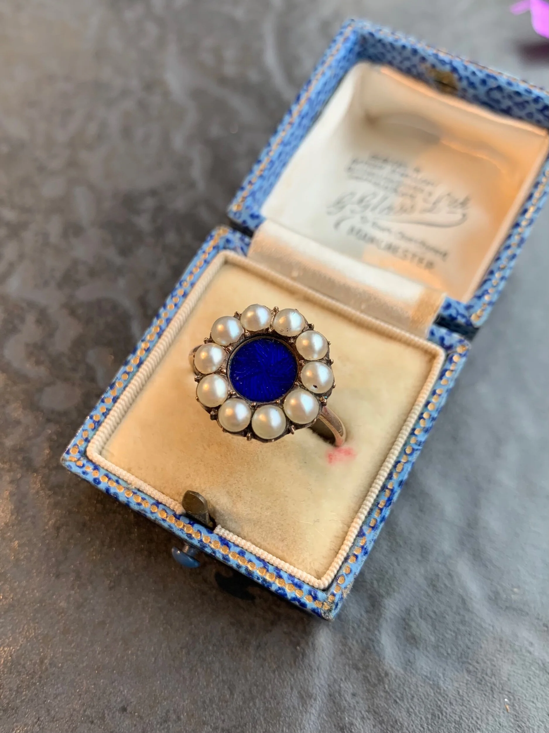 CAADD883-EB1C-4F1B-851A-08E1F2B82D97