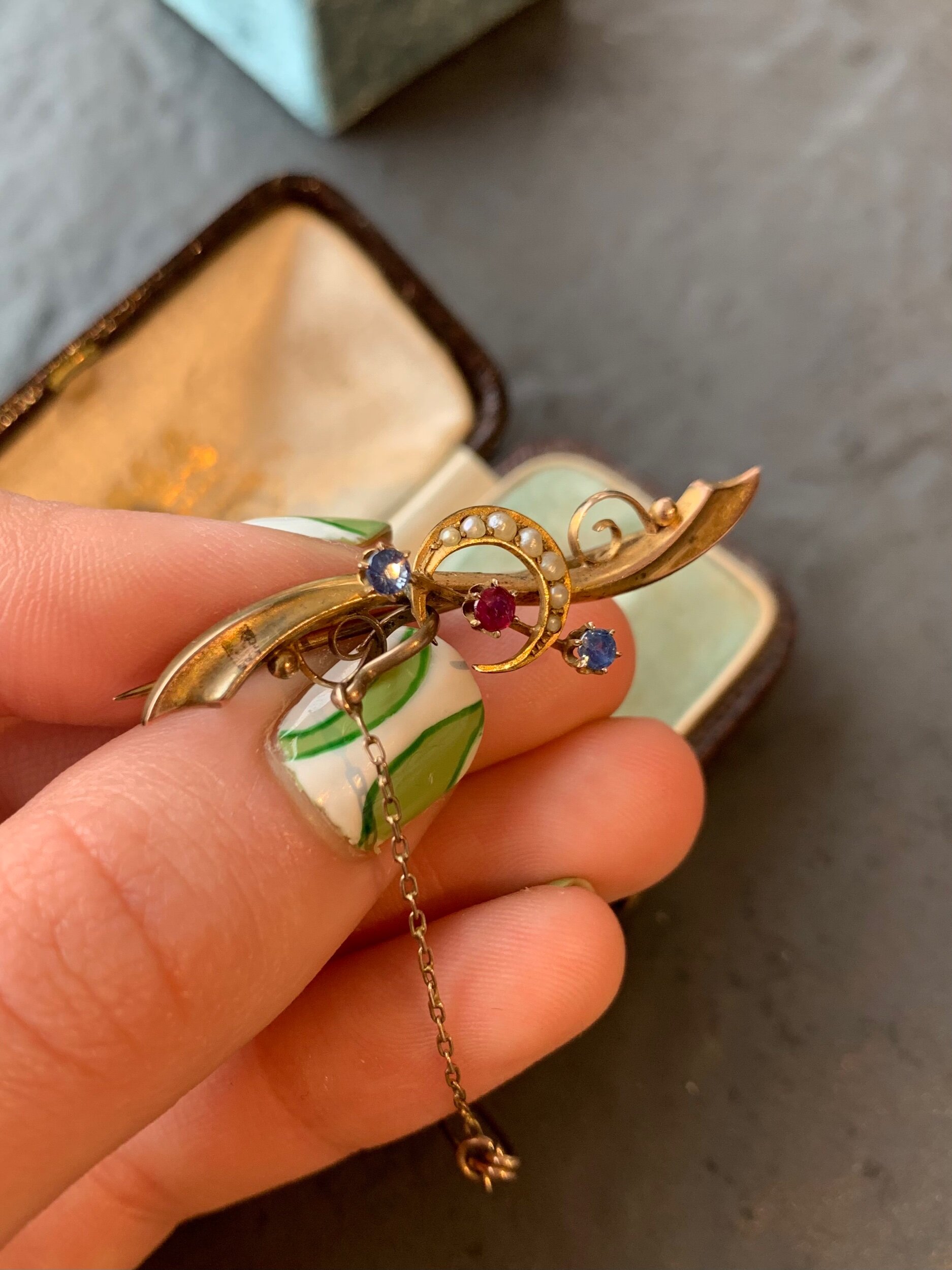 BD5306BB-1C0D-48FA-BE4A-F0F7F02312BE