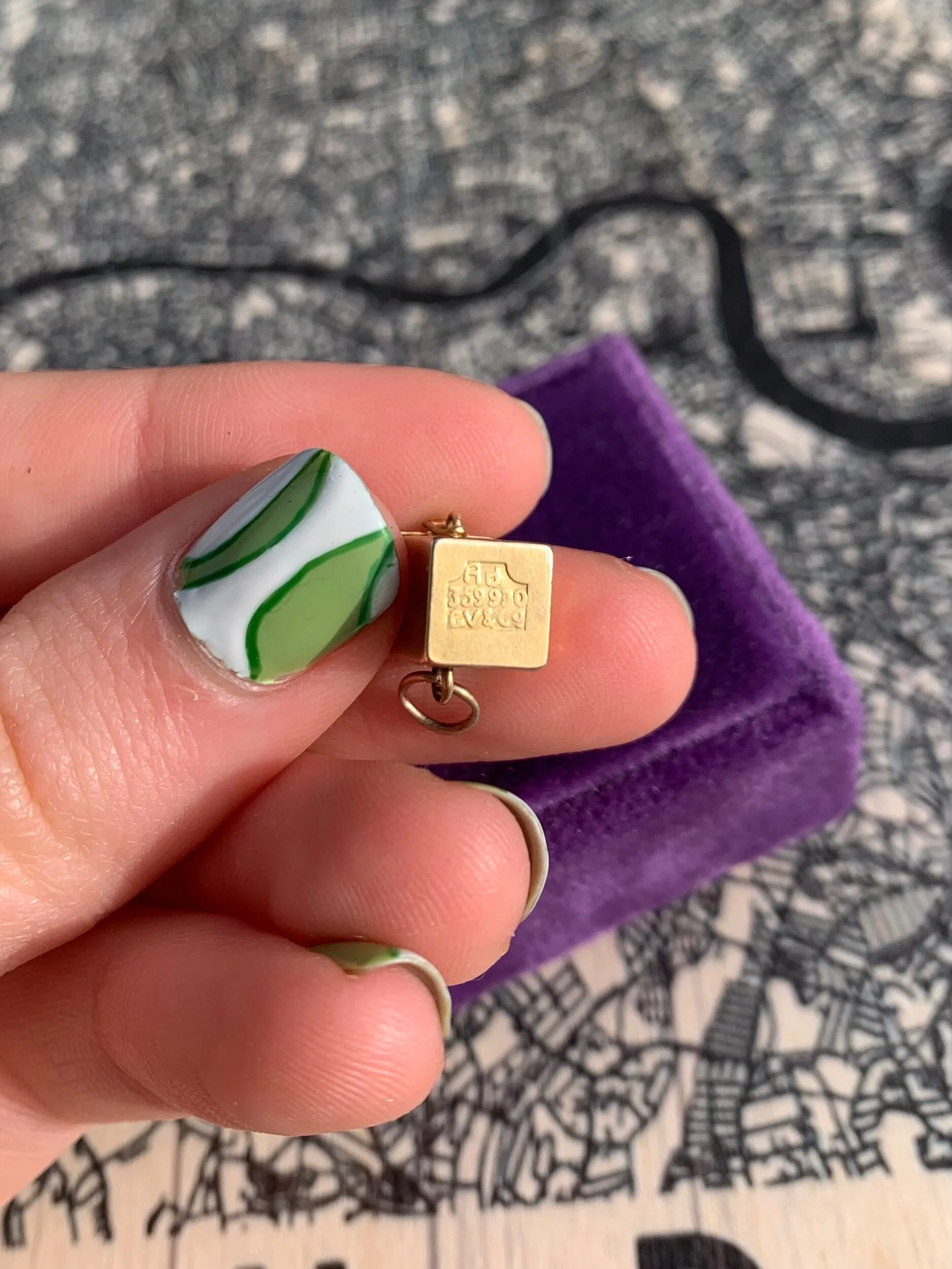 E91AFB09-E52A-44FB-AED7-E0E320C2E386