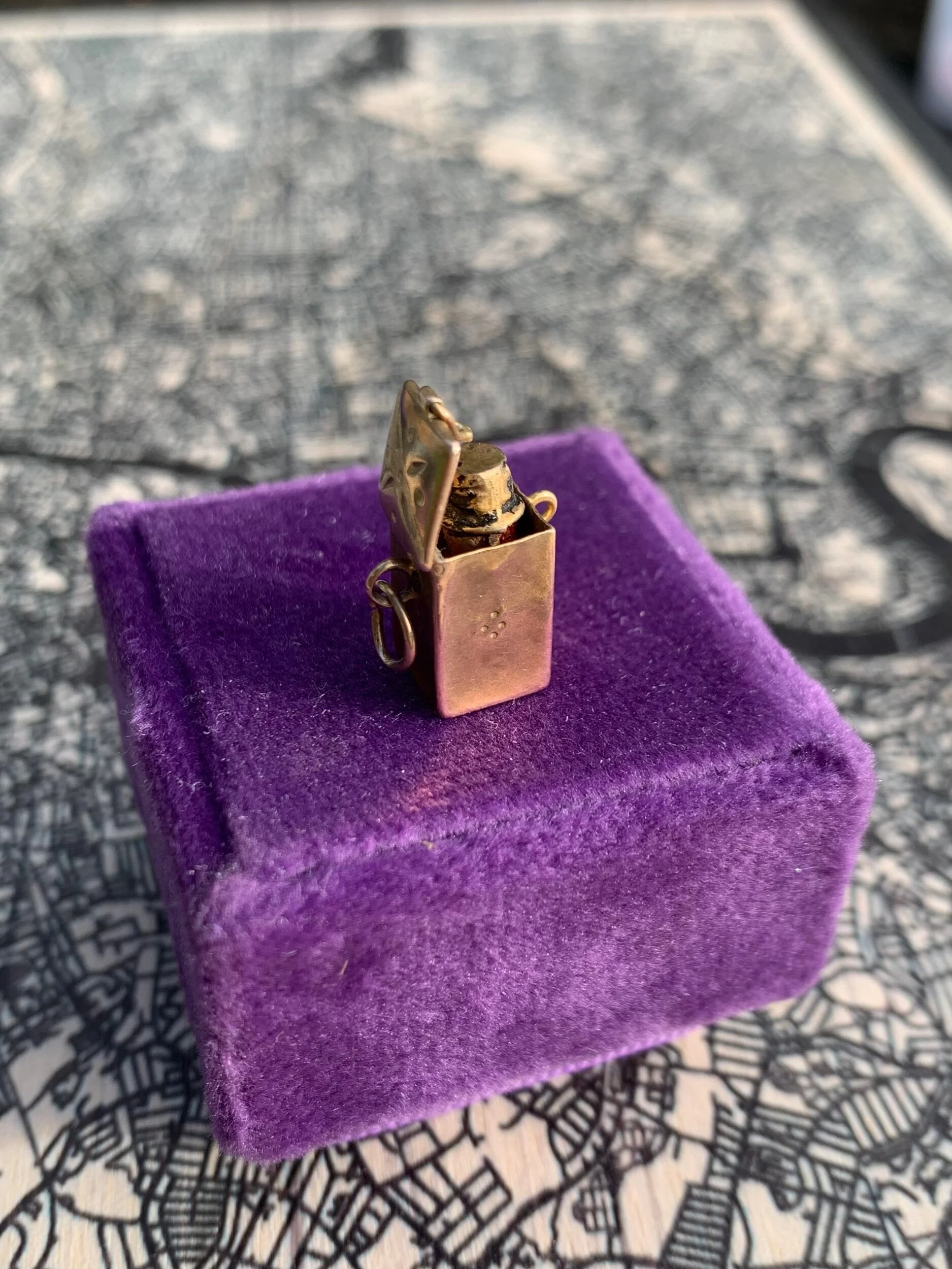 05B71EB2-5ED2-43AA-A9A7-F869B89B952C