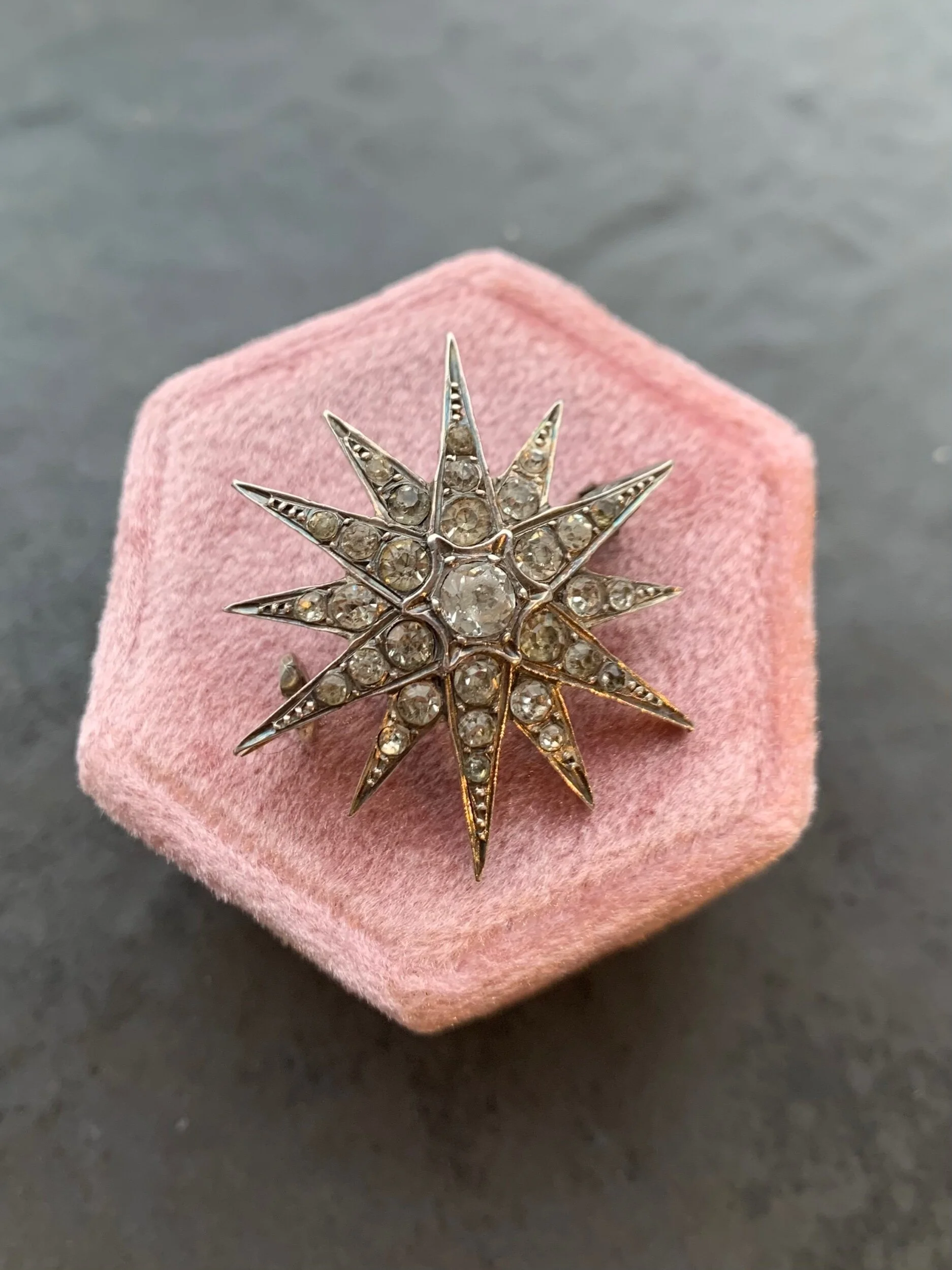 337B8375-98AF-41D9-9666-C282BDCFF70F