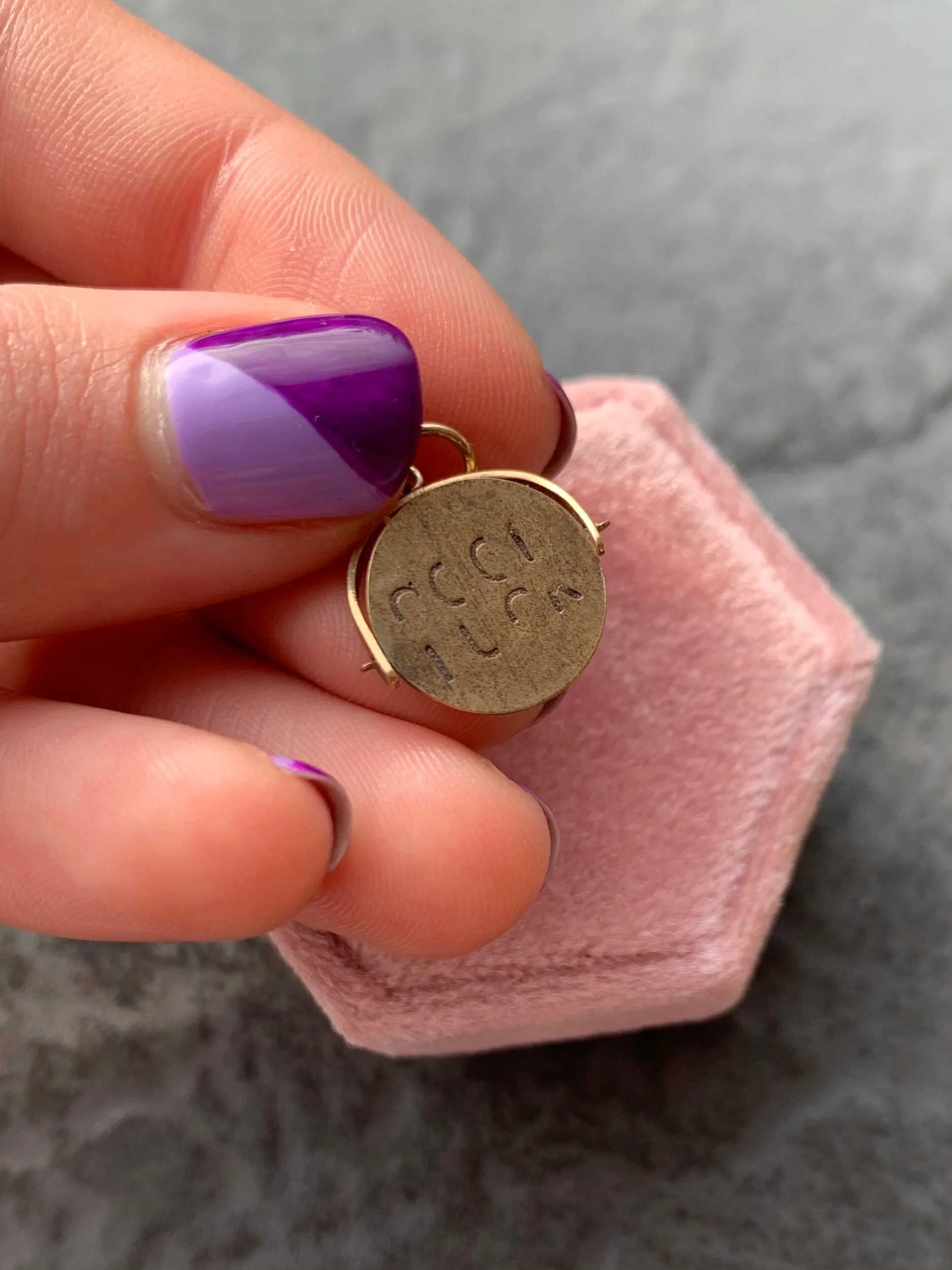 D89BB040-39B7-4C5F-BEA0-CE3A81D35A03