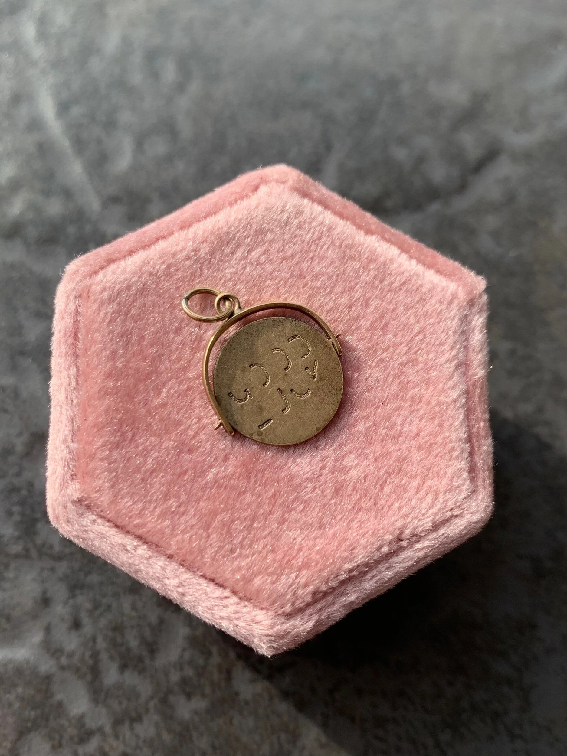 04311BBA-3555-47C7-8F29-CAA3BA04A224