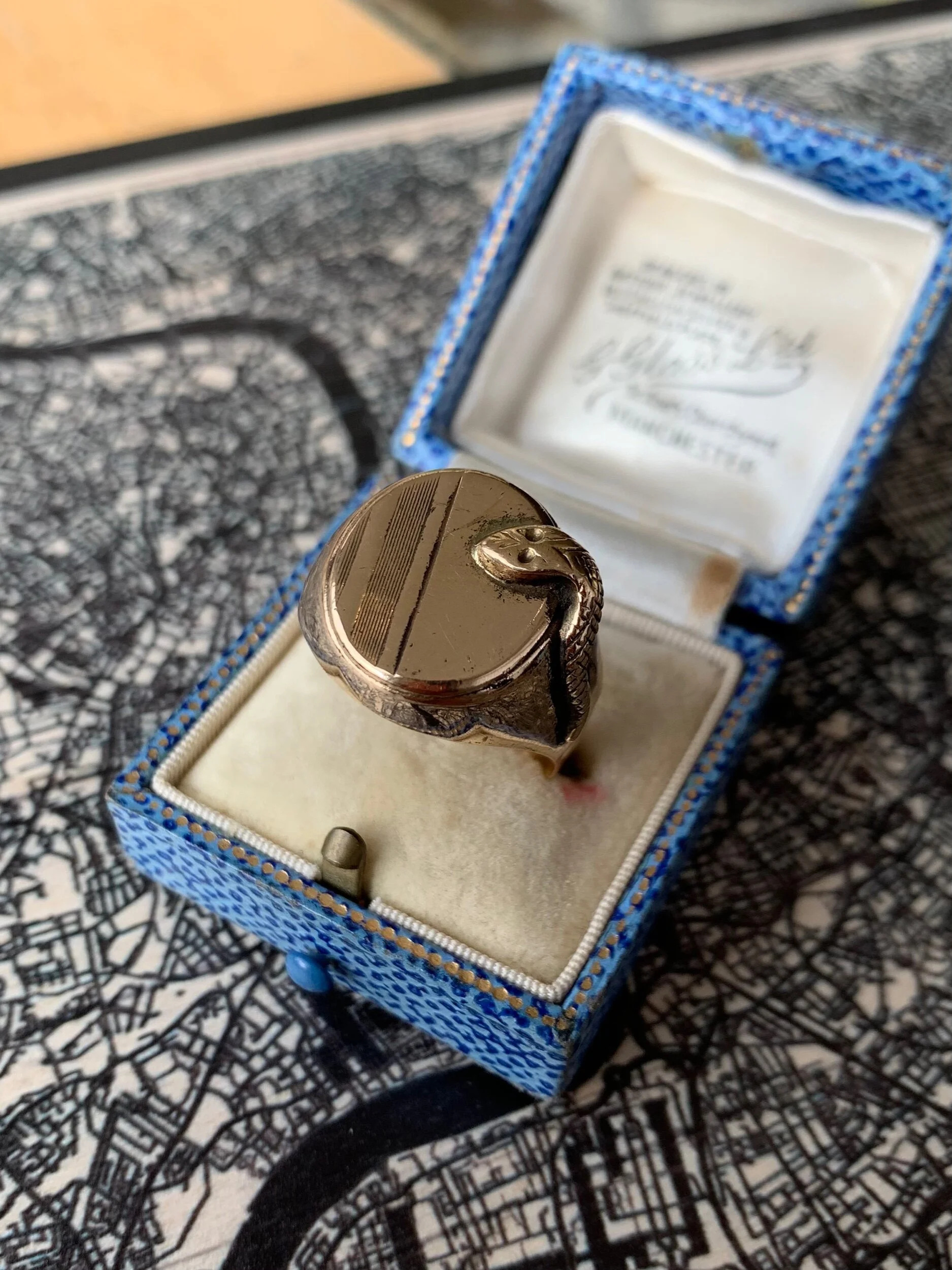 B9B2B2D5-5CA7-4A39-B4A6-0D5633A214CC