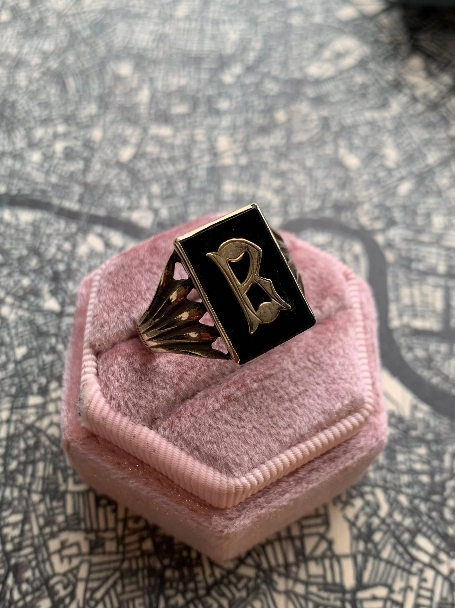 AA07F137-0356-4DED-8F59-D06CE25A79FB