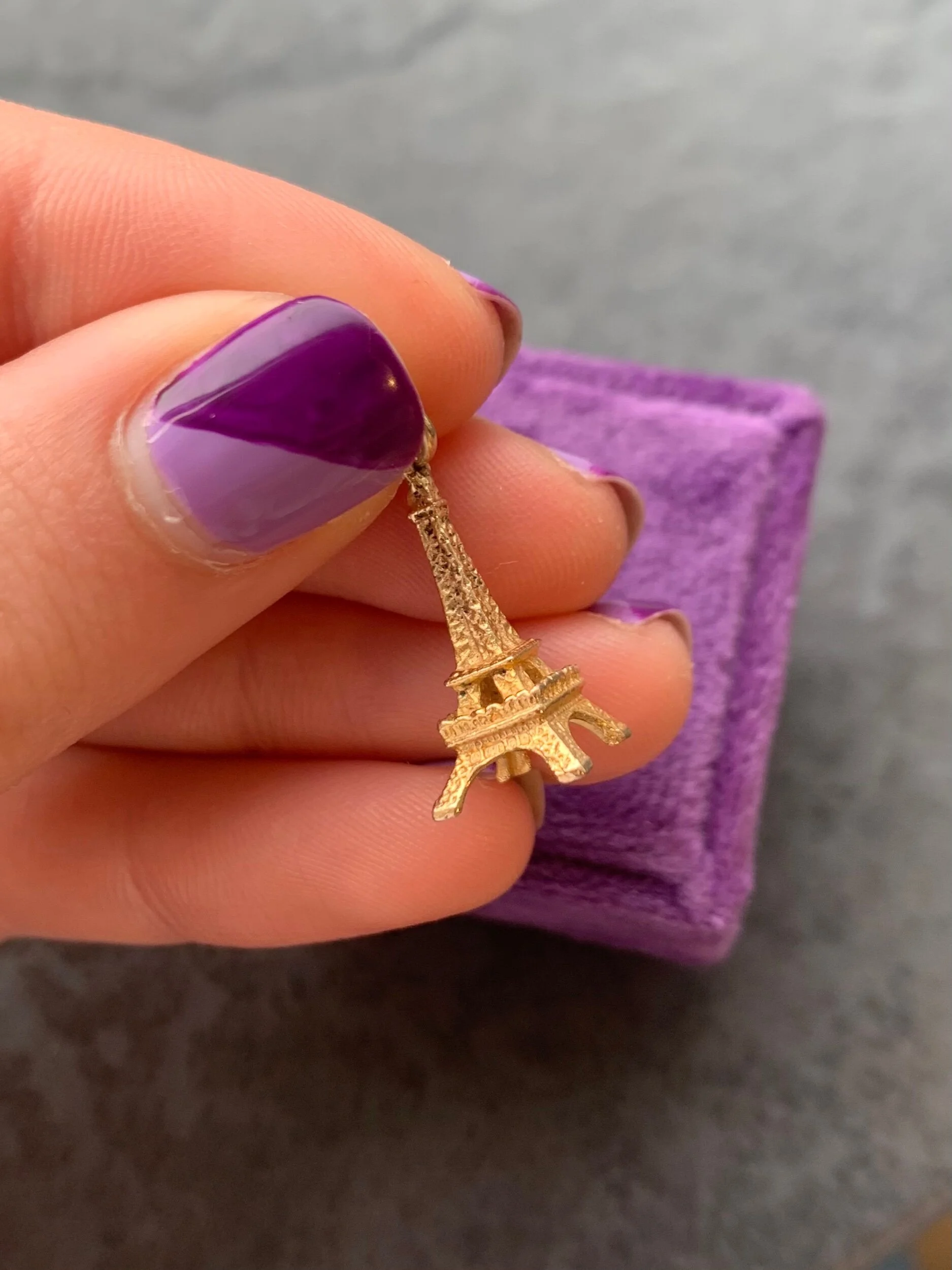 64A69963-00B1-4759-985E-AFA1138C5E4C