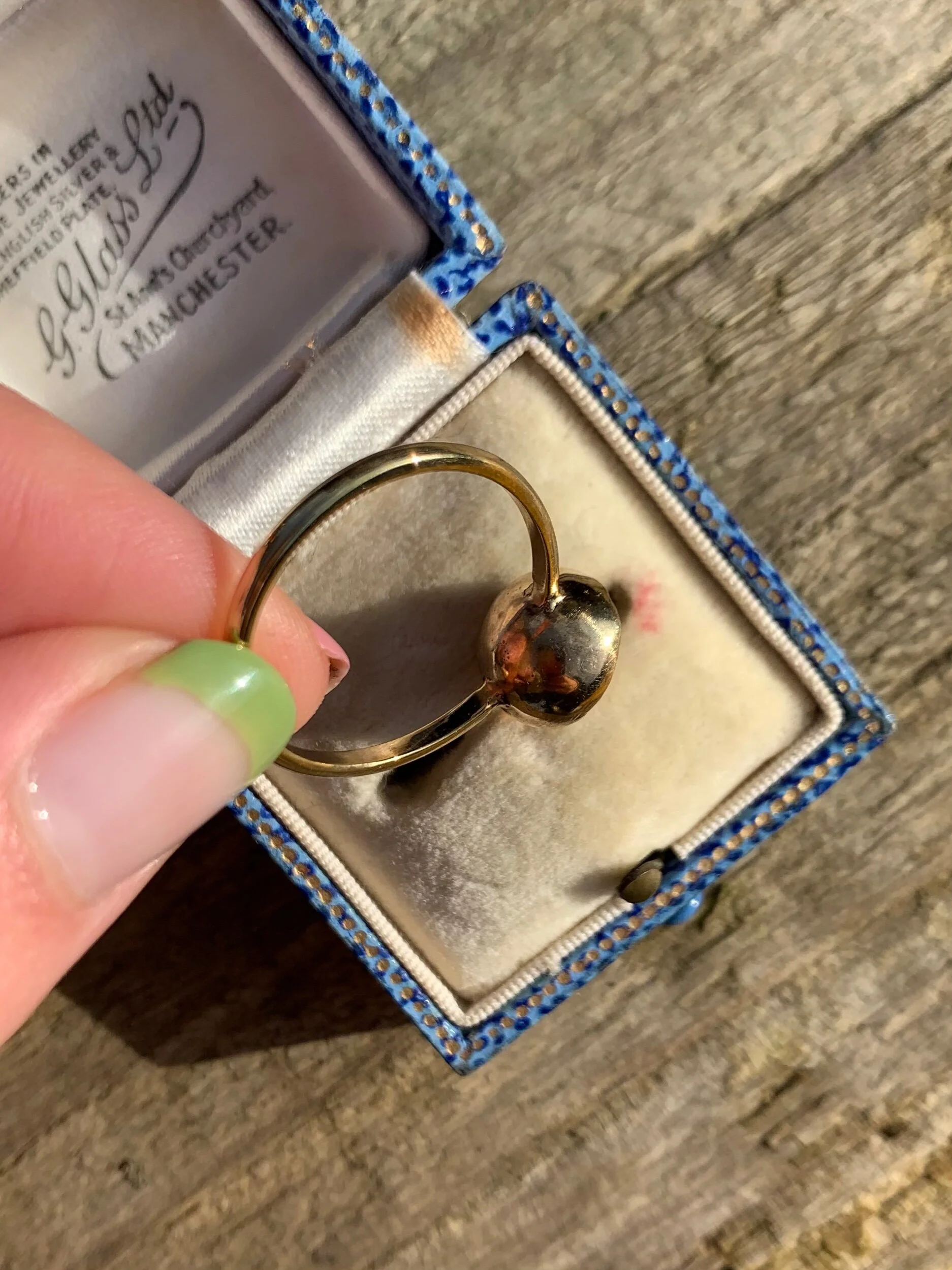 07081CE9-BB69-475C-A85D-7A6494C41F8C