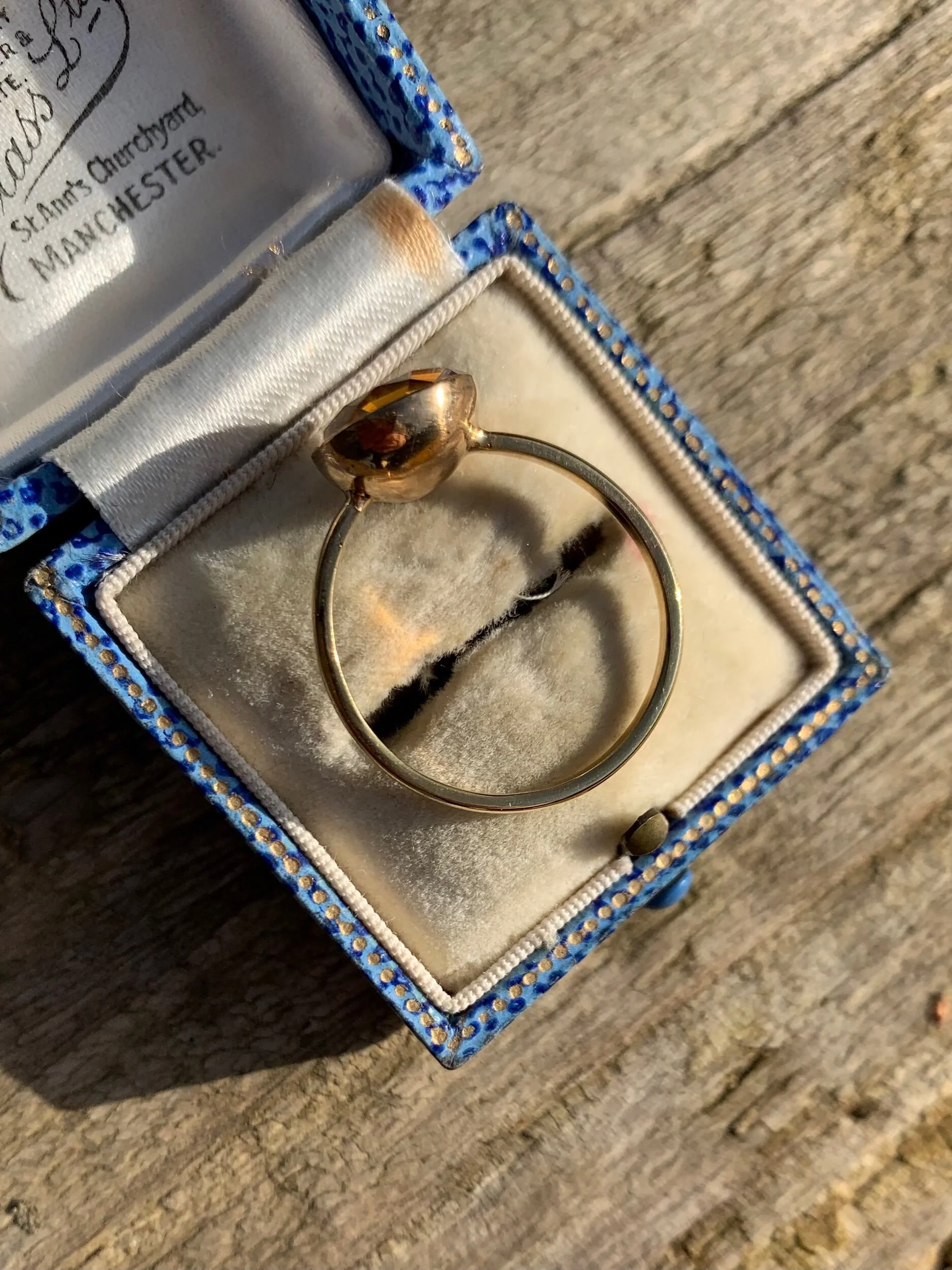 DB52BEFF-E835-4485-AB2E-D0C218D1E2A6