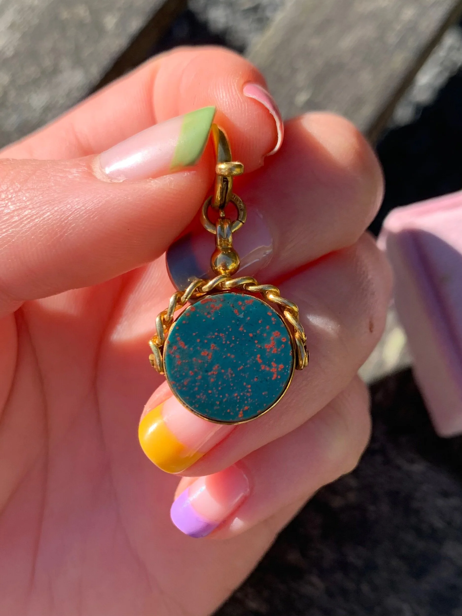 BF61FC2B-D124-420B-B86B-C21661FED115