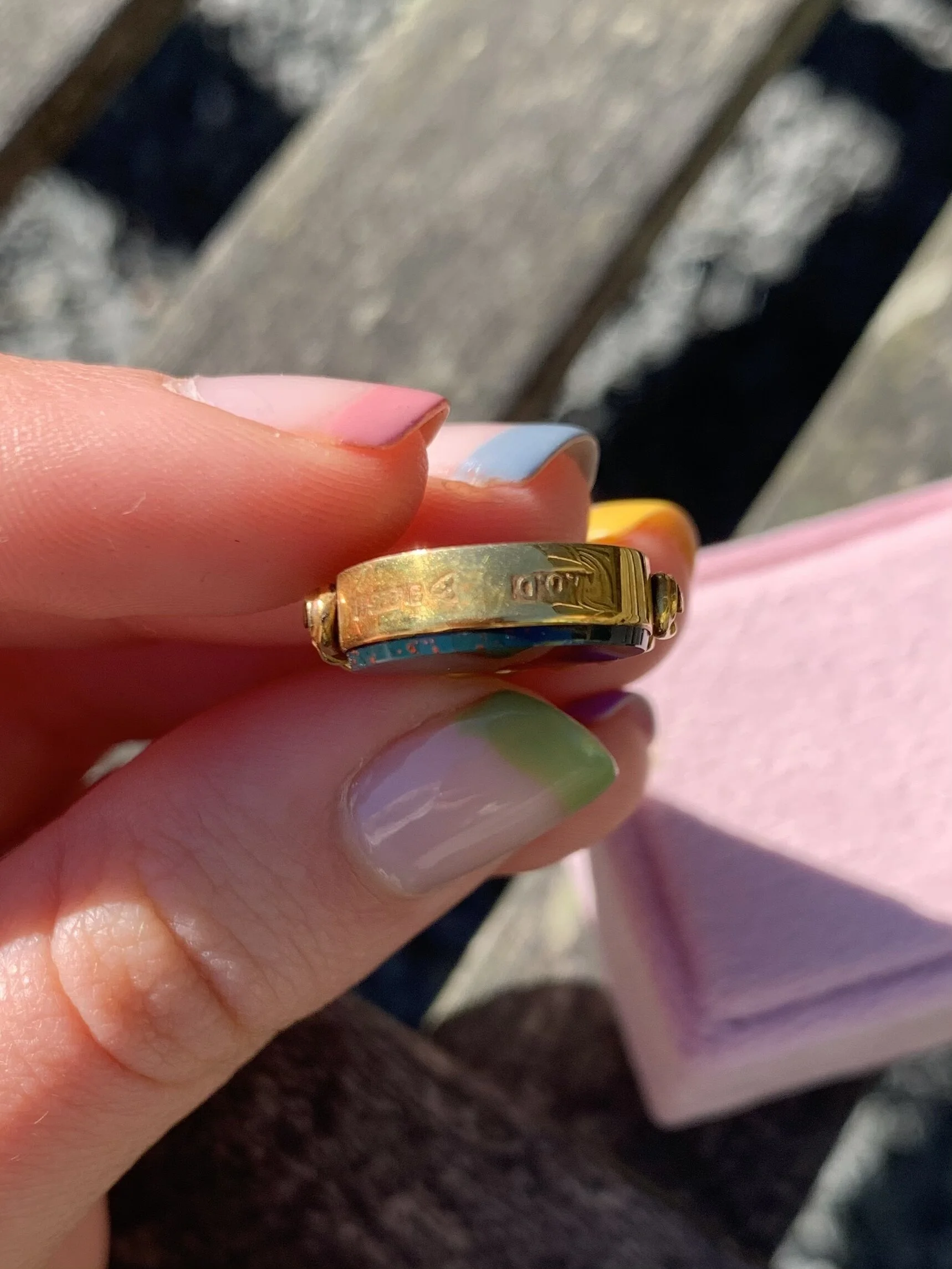 9FFA9CE1-DF47-4D52-BC6A-5E37E09043D4