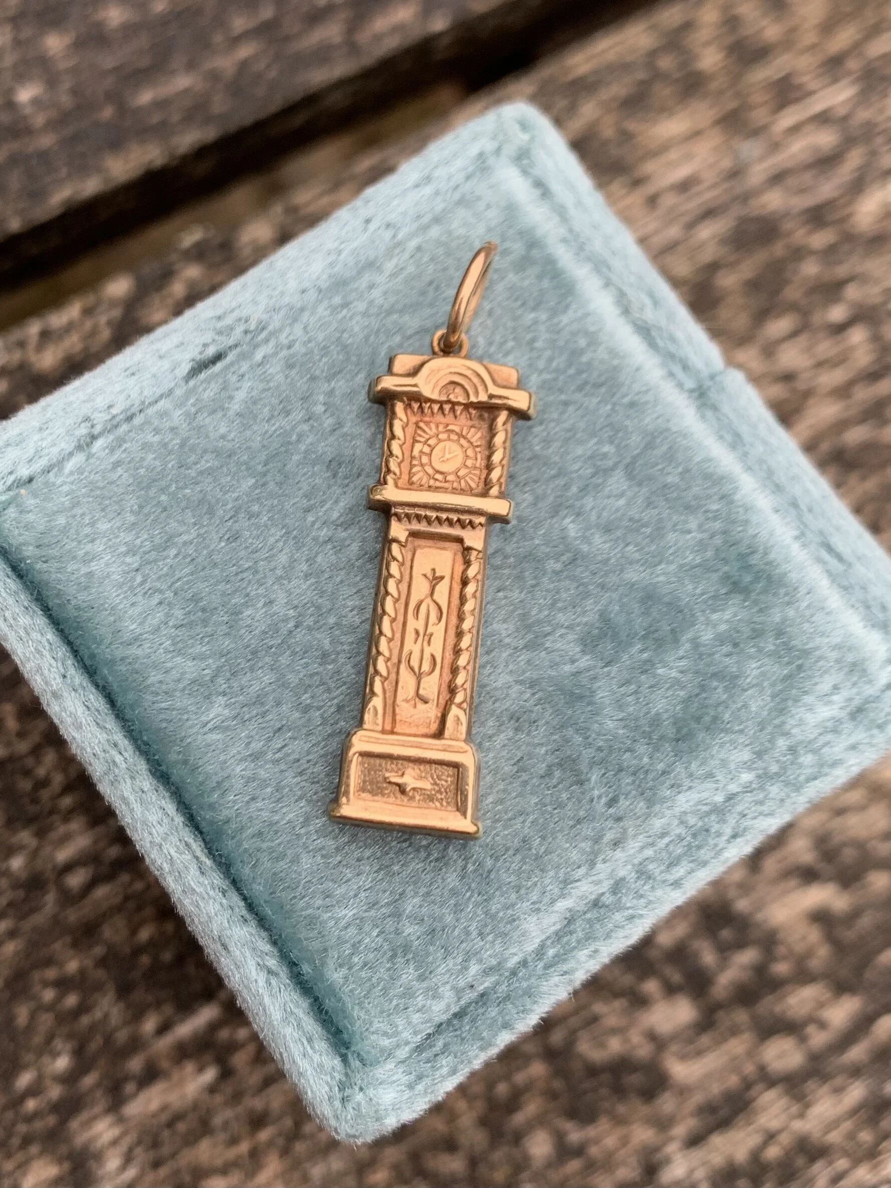 238CCDDF-0DDD-4288-A599-018C001F4500