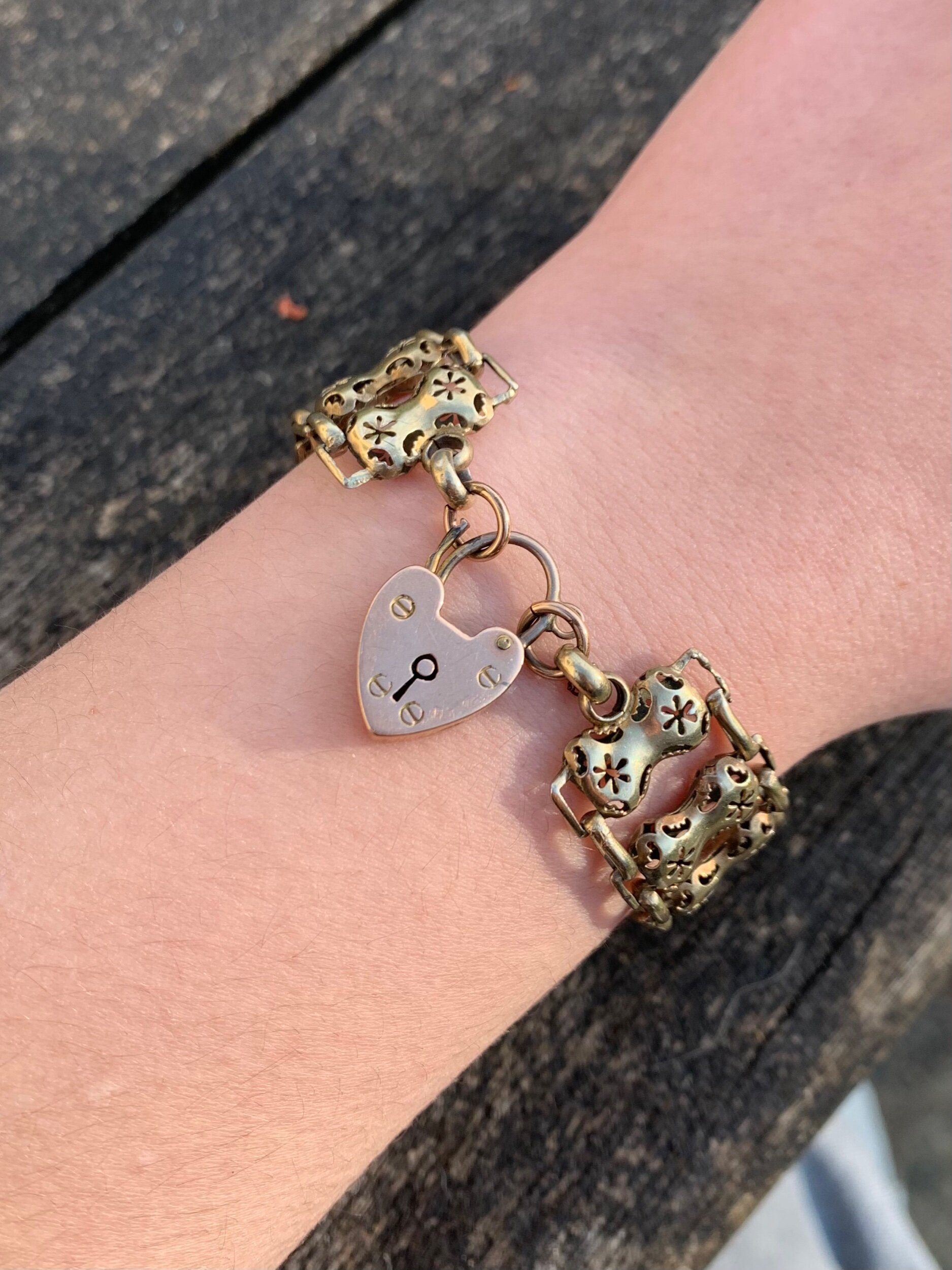 A26BA3BD-9095-4566-9D3D-62097A385A5E