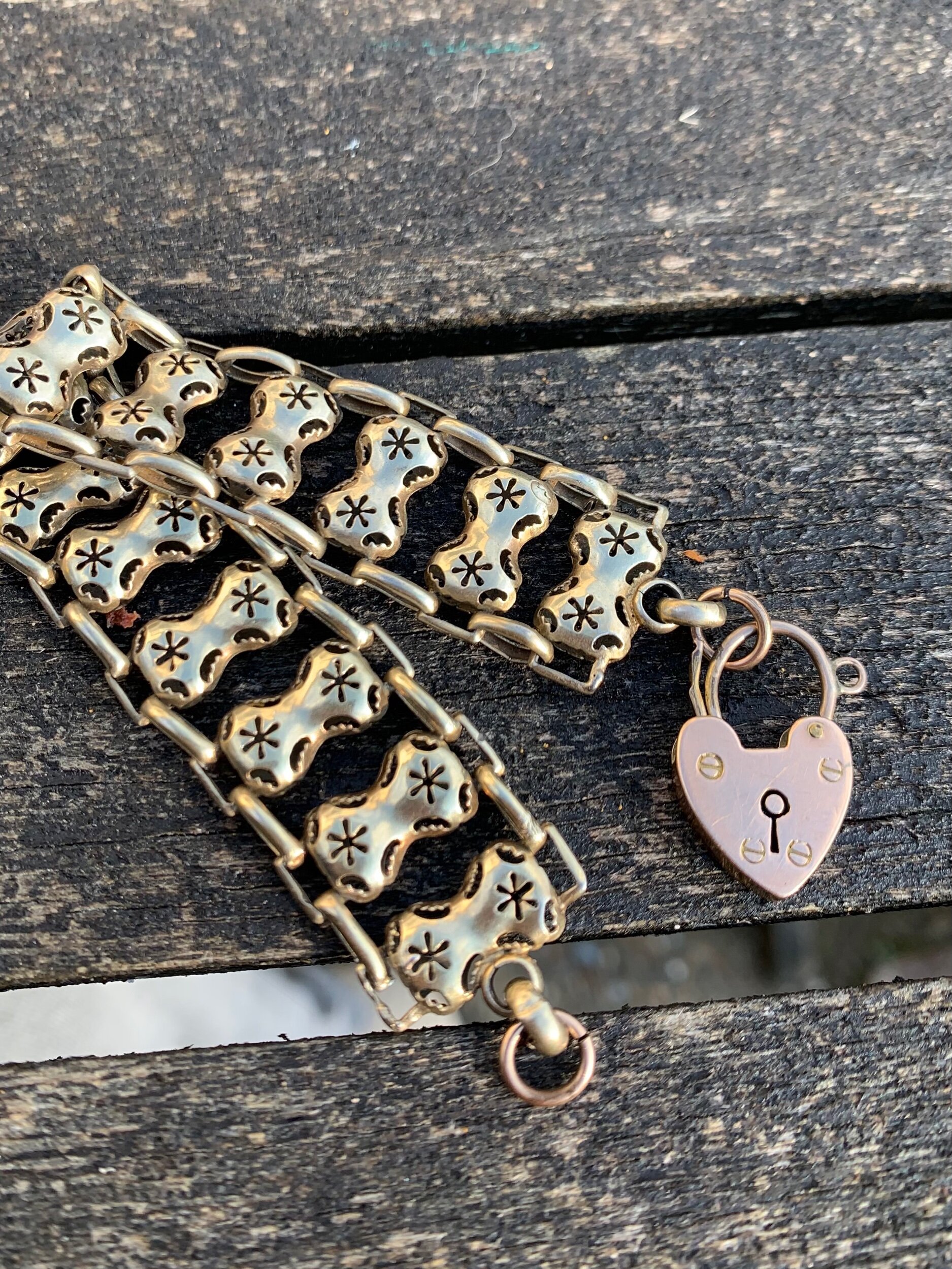 1529C2B8-5B13-486F-93BC-562B768FE23E