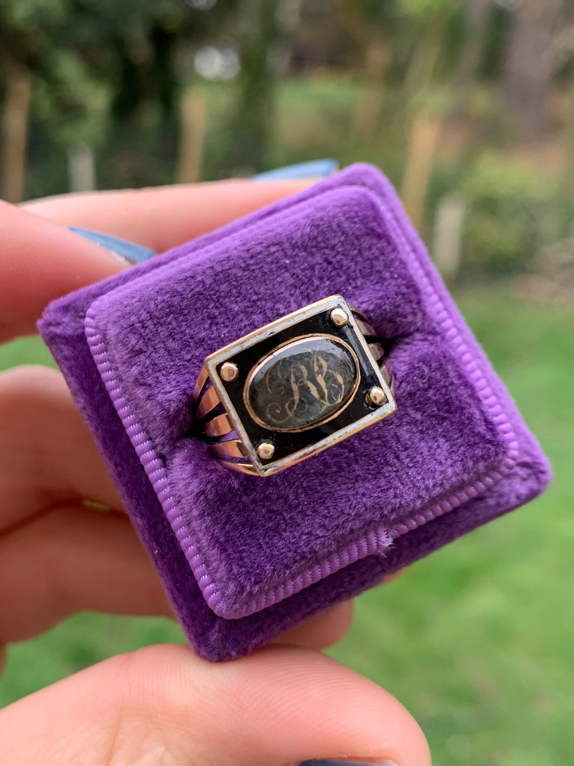 BC15EA73-E7D8-4A7A-9891-C011059365F3