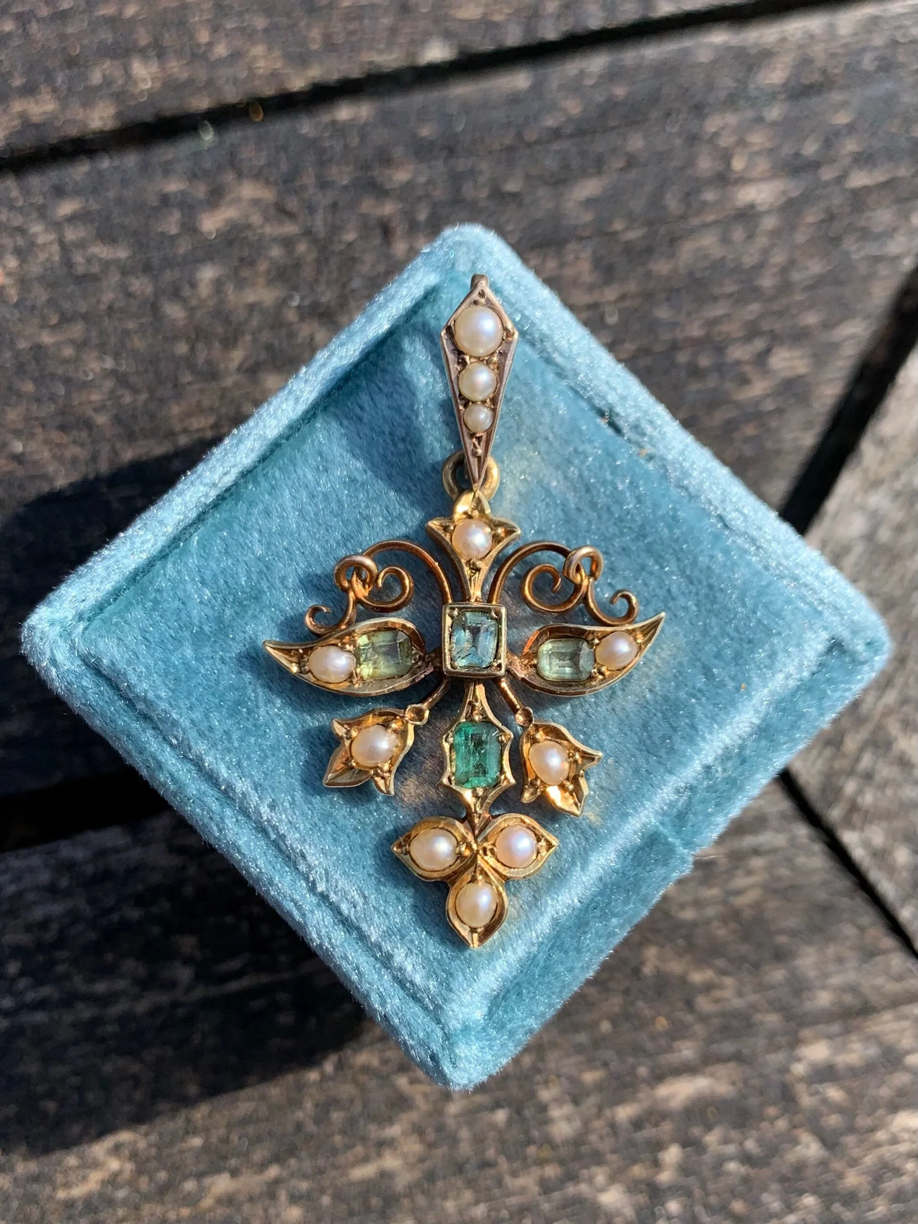 45DDFF4D-8D34-4EAD-A898-9EC3F221BD2A