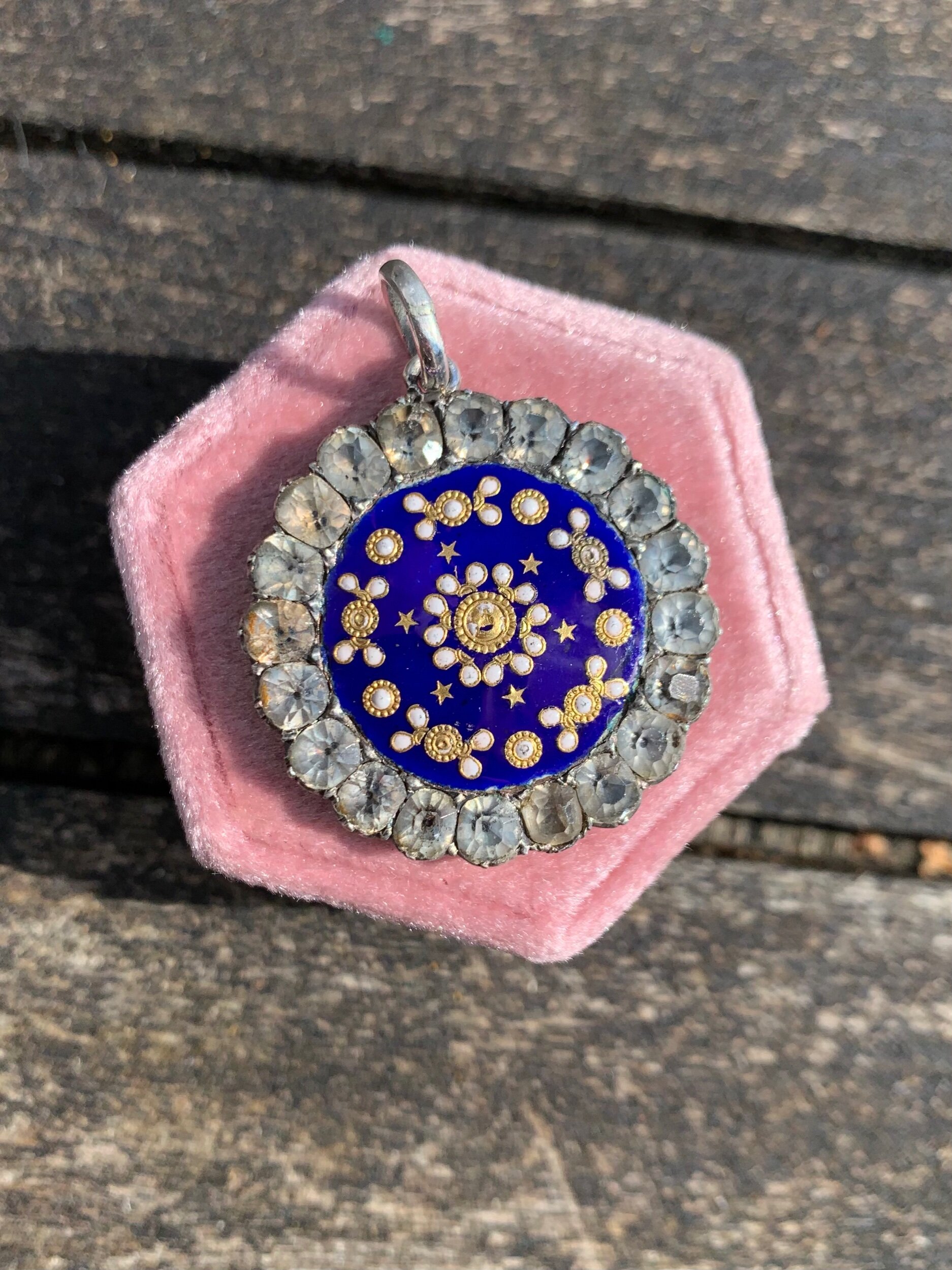 2569C3D9-E045-48FA-8FD7-8E05B264F1F9