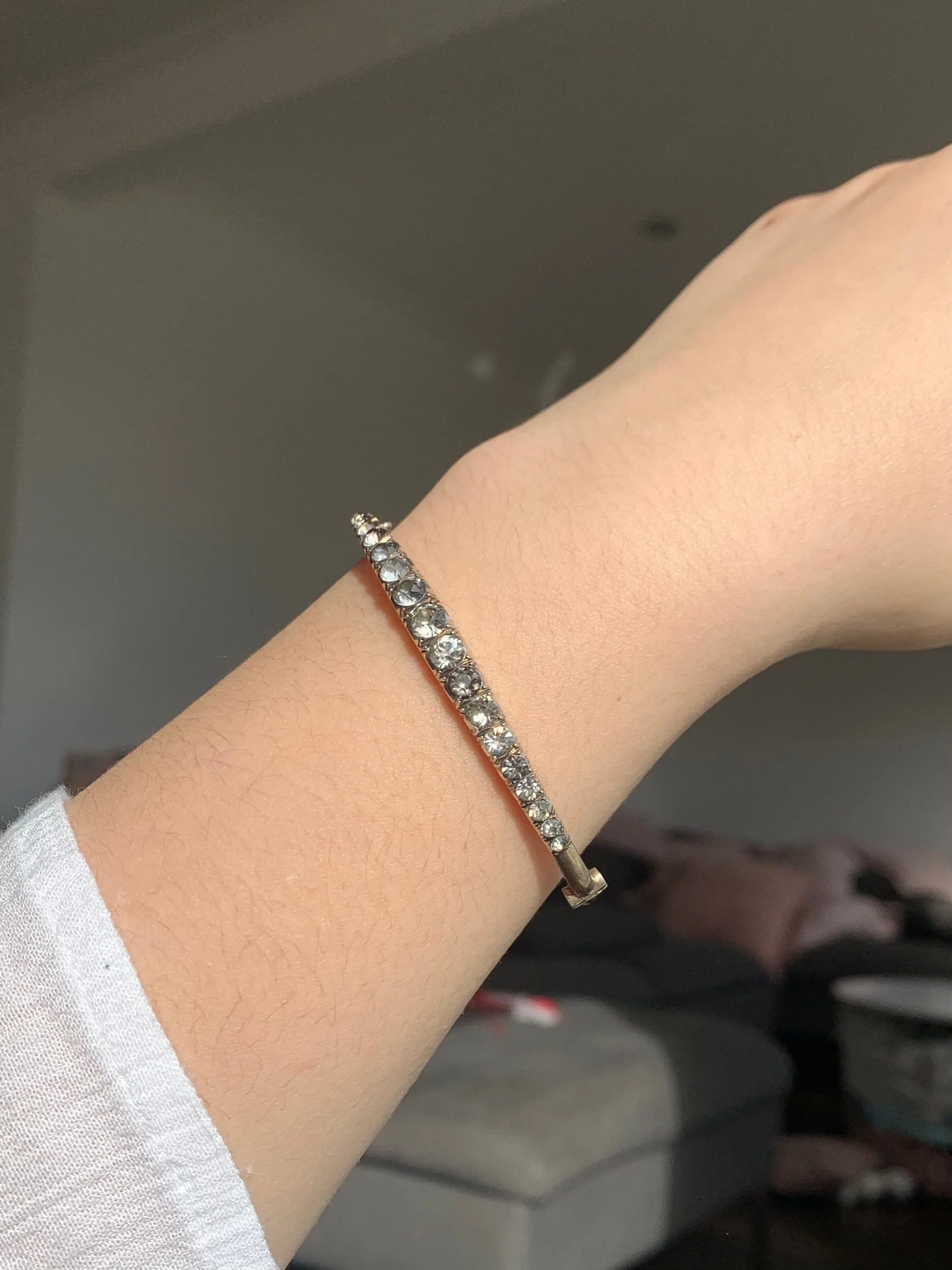 7353AD50-AC80-40B7-BD09-17D332408743