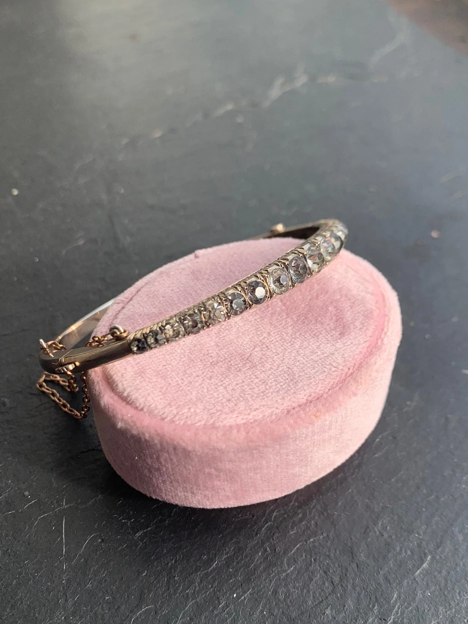 2AA9E695-2068-41B7-A064-ADFF1800BD82