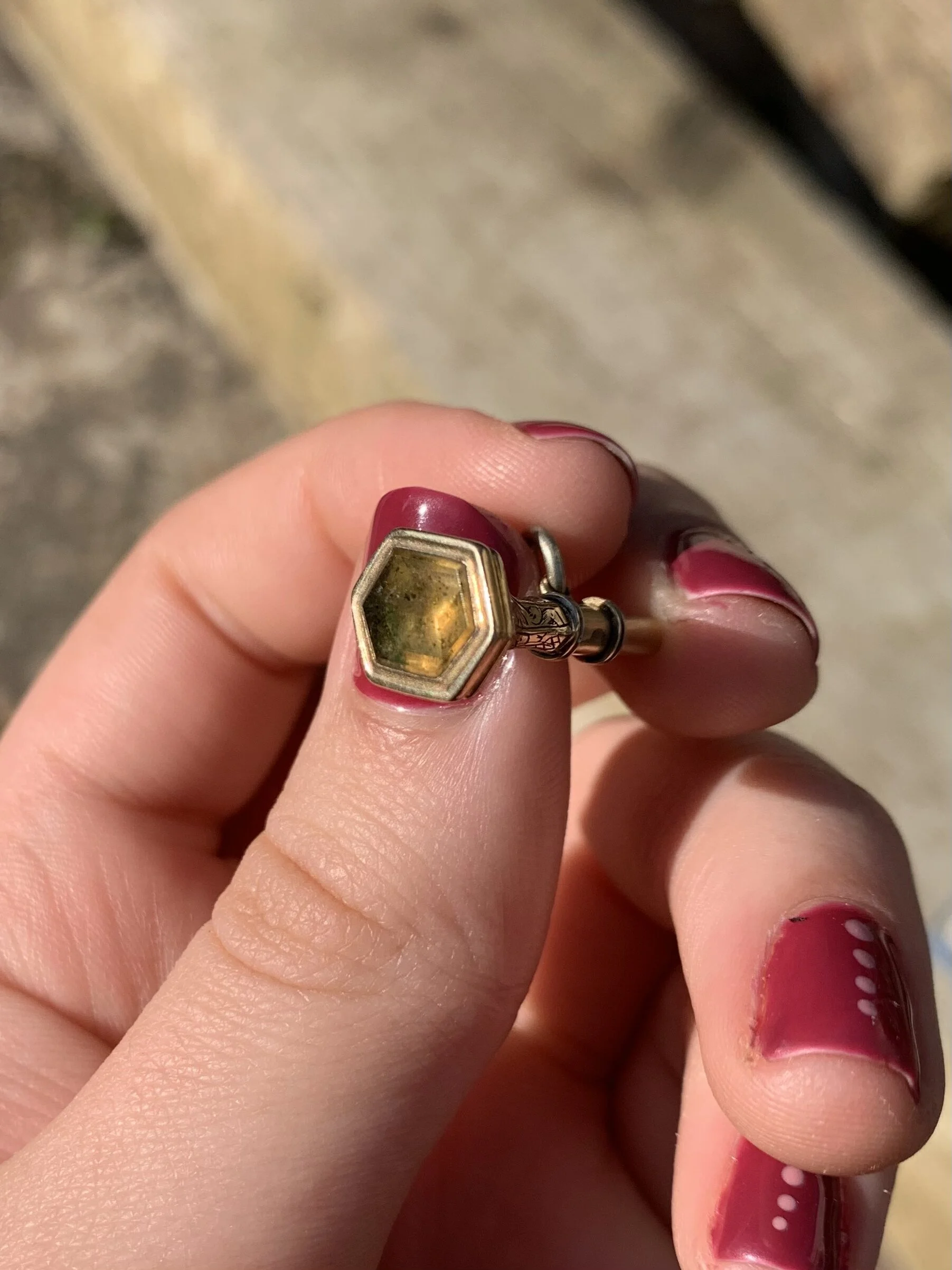 74F5EEF3-9221-4328-99E2-2D1825E99BB5