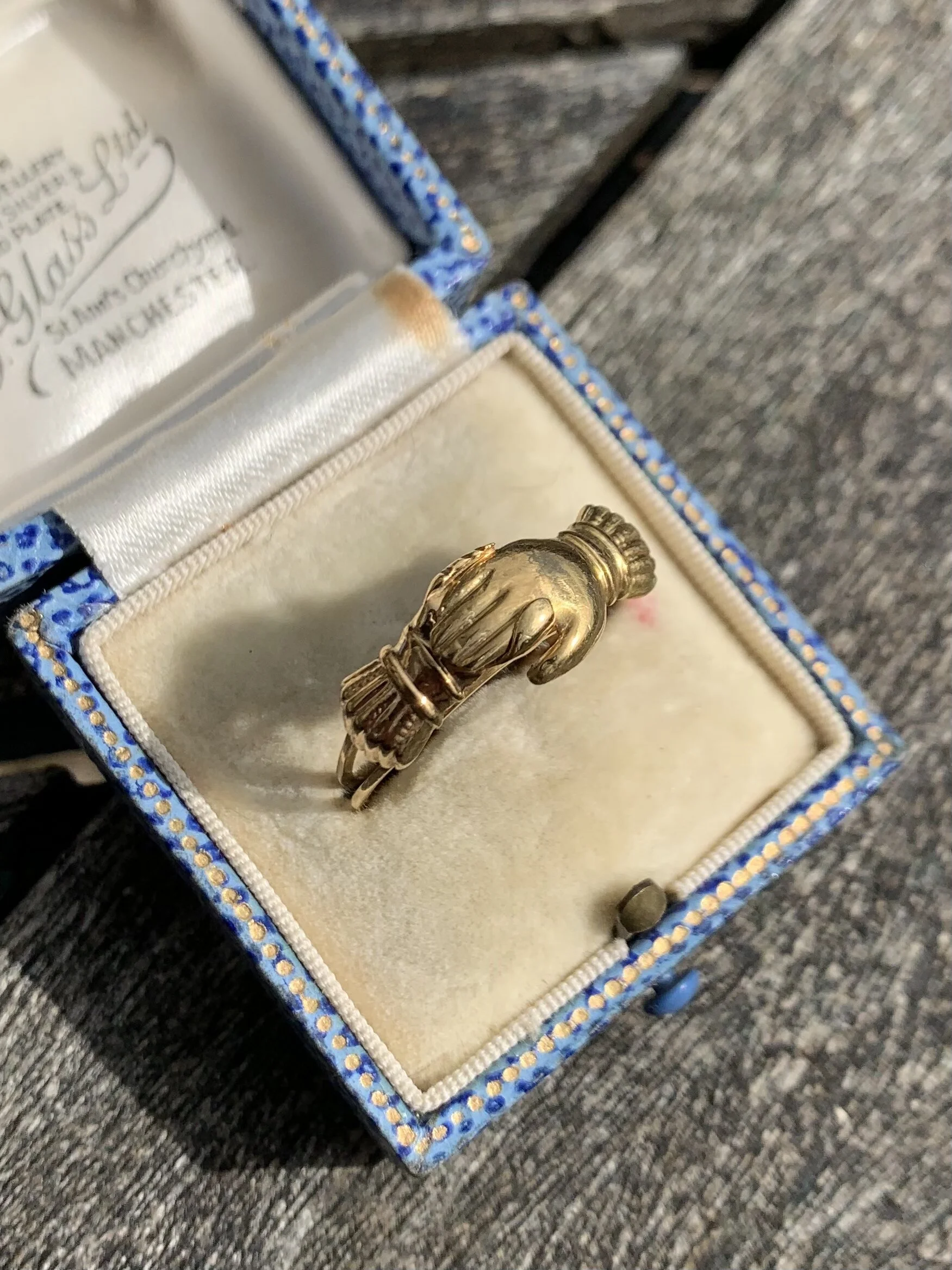 77BDA5AC-C179-41F2-A303-1E92FD16BC97