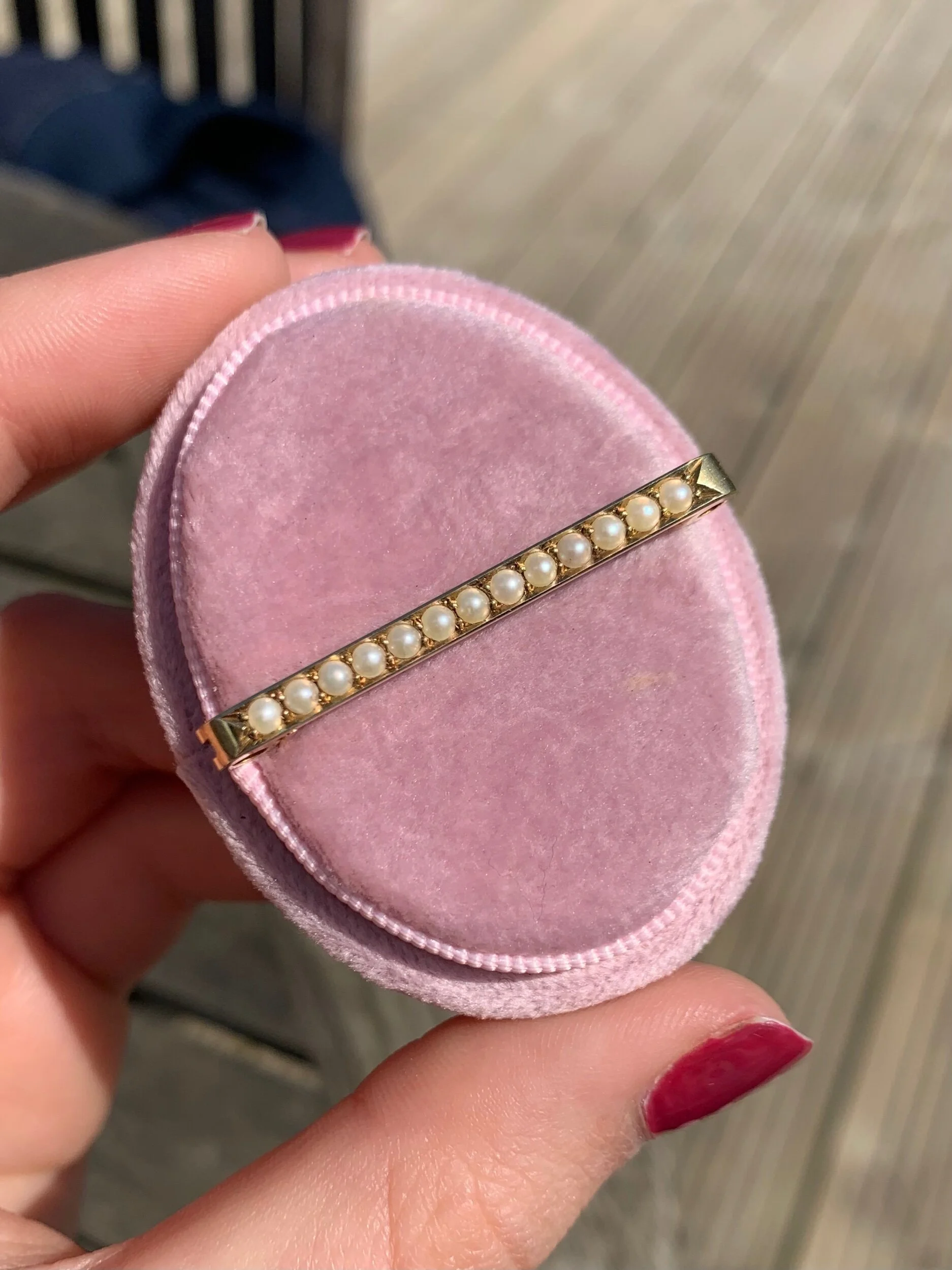 7906B44A-E756-4263-BE8A-7255B16B4F7D