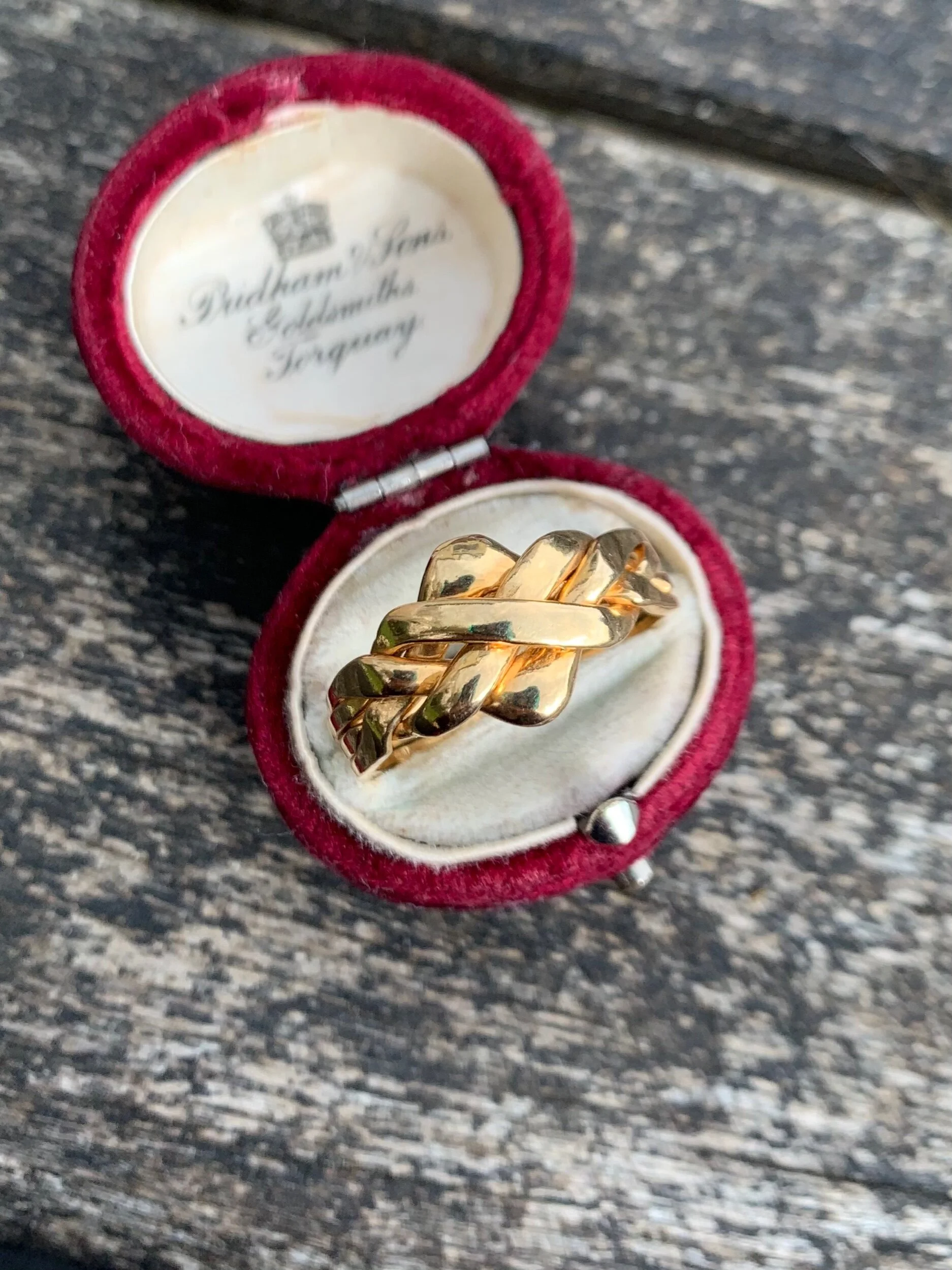 40E3BD77-C06C-4EC9-8993-77B362DCA1A2