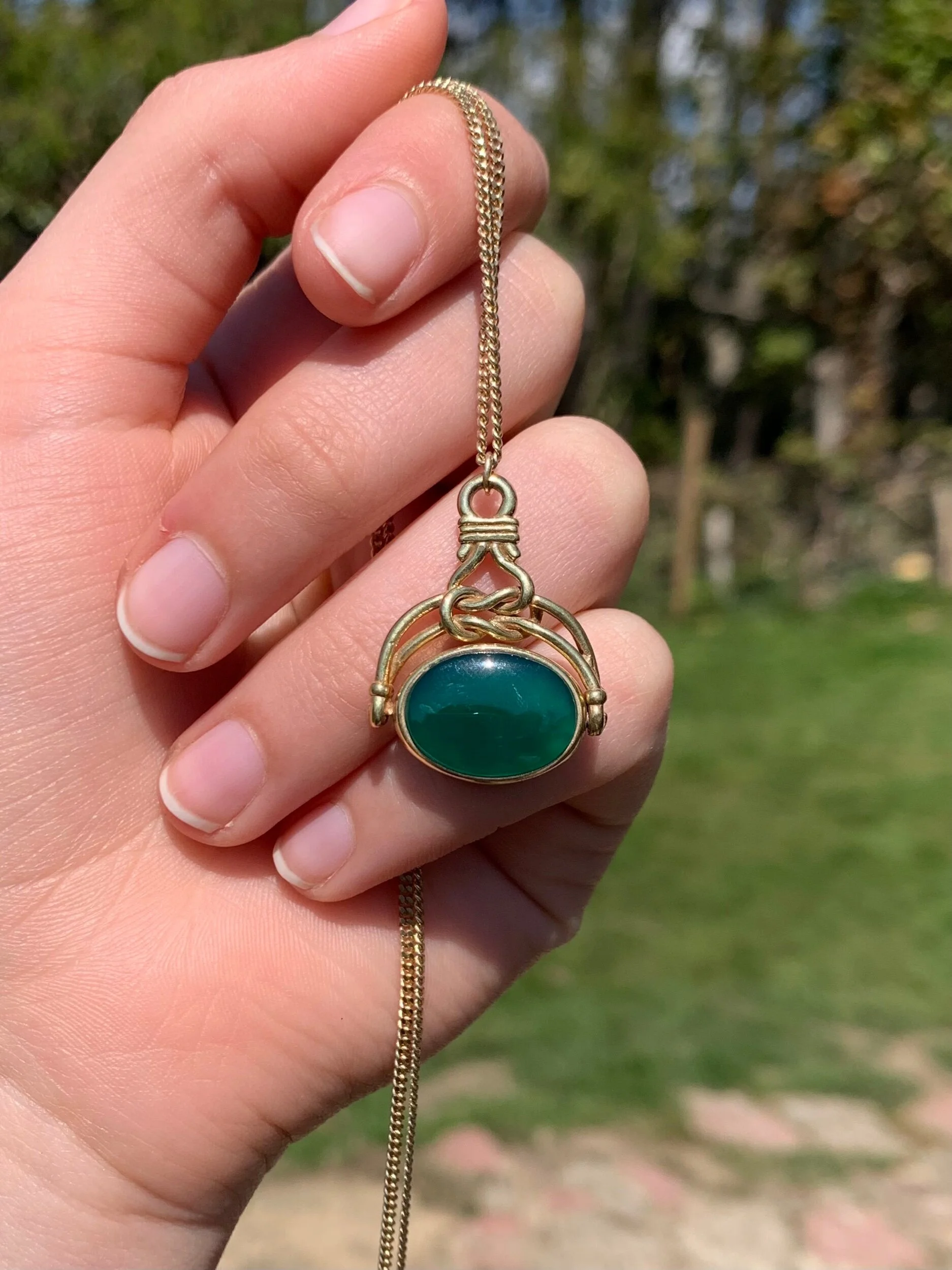 CAC34D52-EA50-41C3-BC8E-B518F6A38079