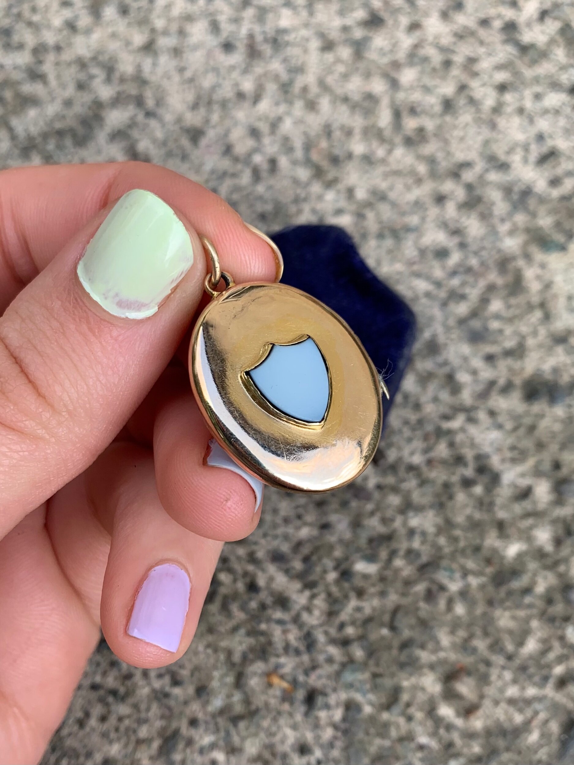 B1F8E2BF-0FE9-4427-8D83-0F3B5E67F0A8