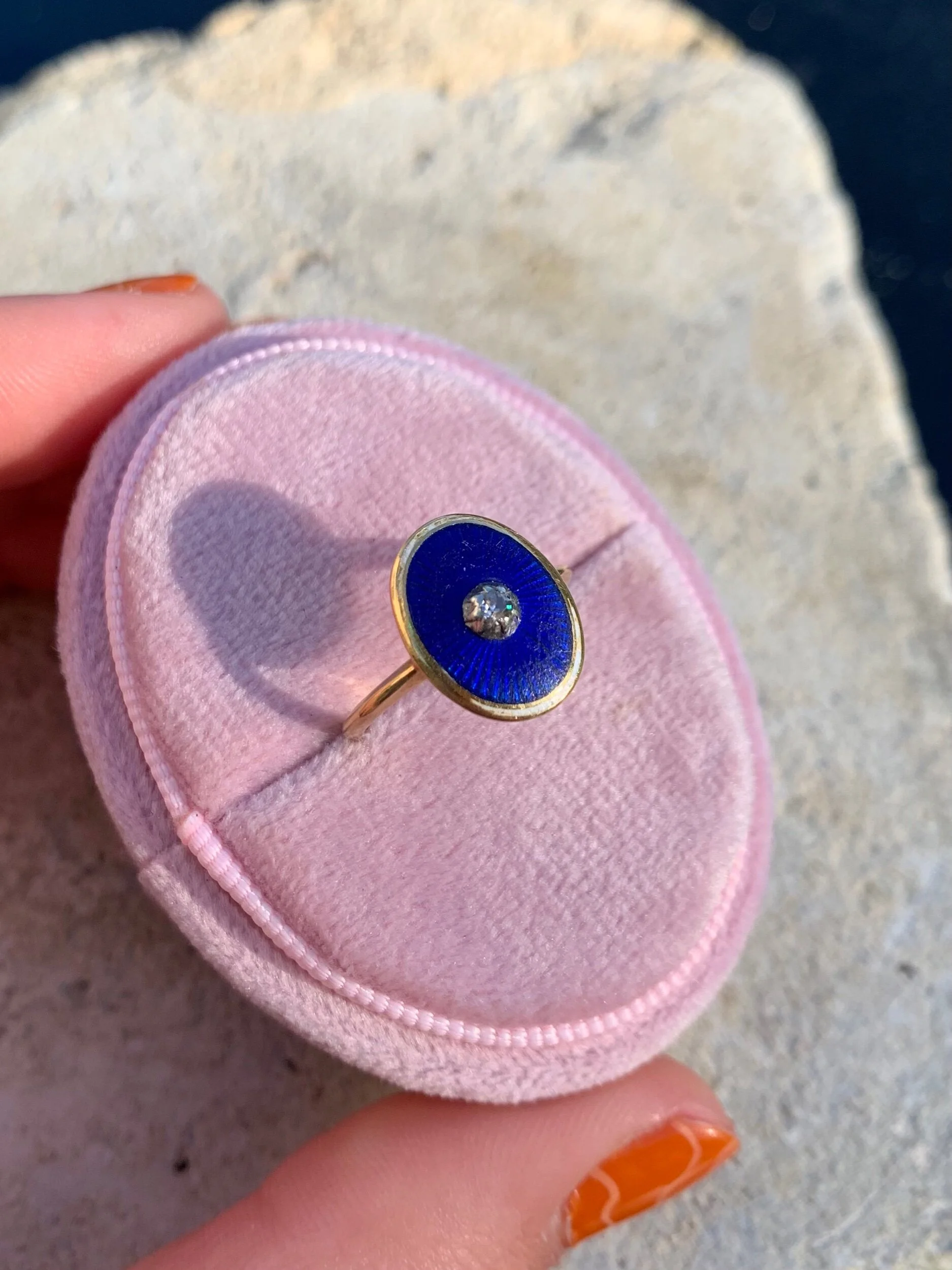 0A02BFB6-700D-444F-A2C8-37B46F0C542F