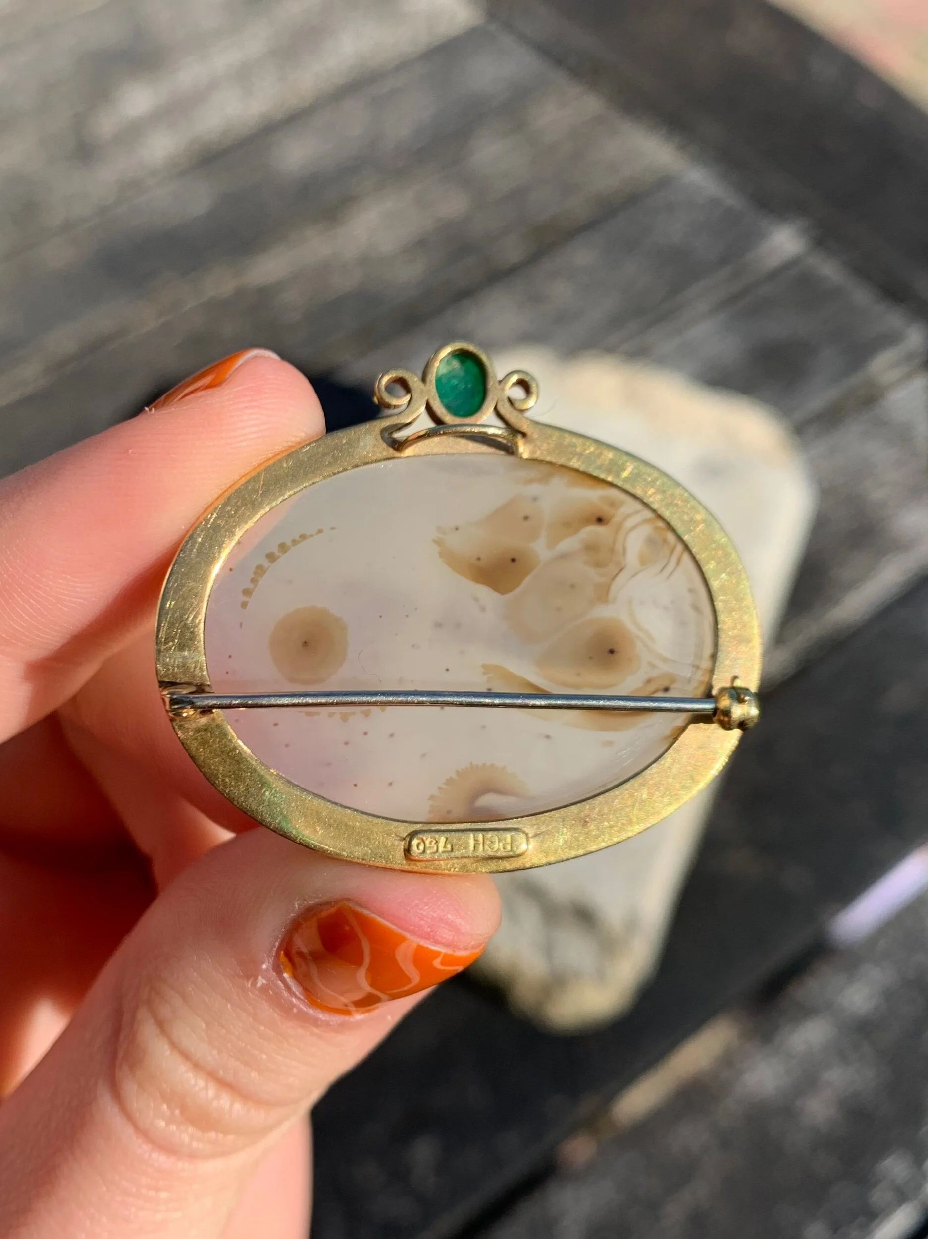 42B12F64-545D-493E-843C-63744BF0B0D8