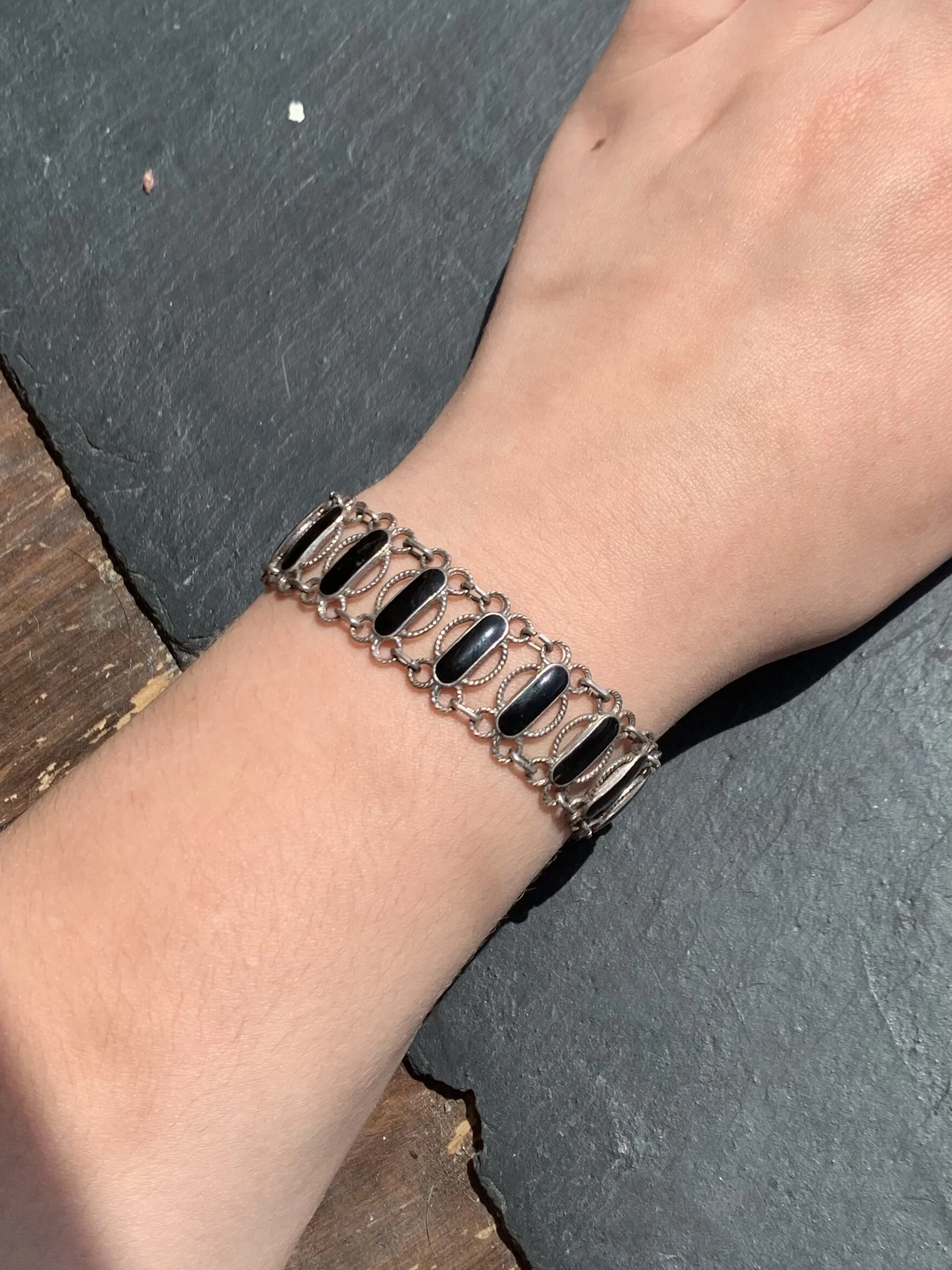 4A5012D9-9730-460E-B614-BA8C320715D7