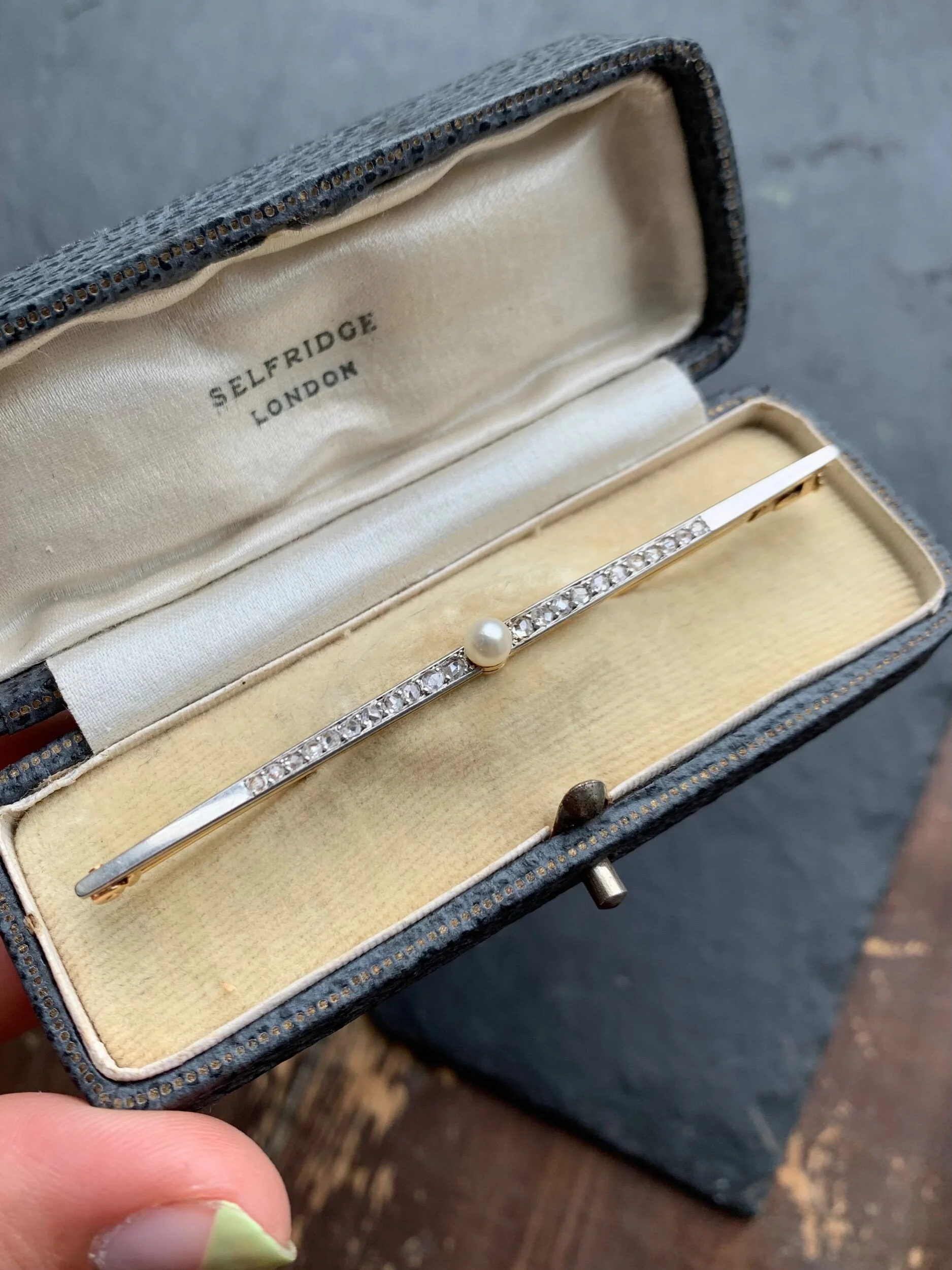 FC975FFA-6ADC-478A-8C58-D890FB821D9D