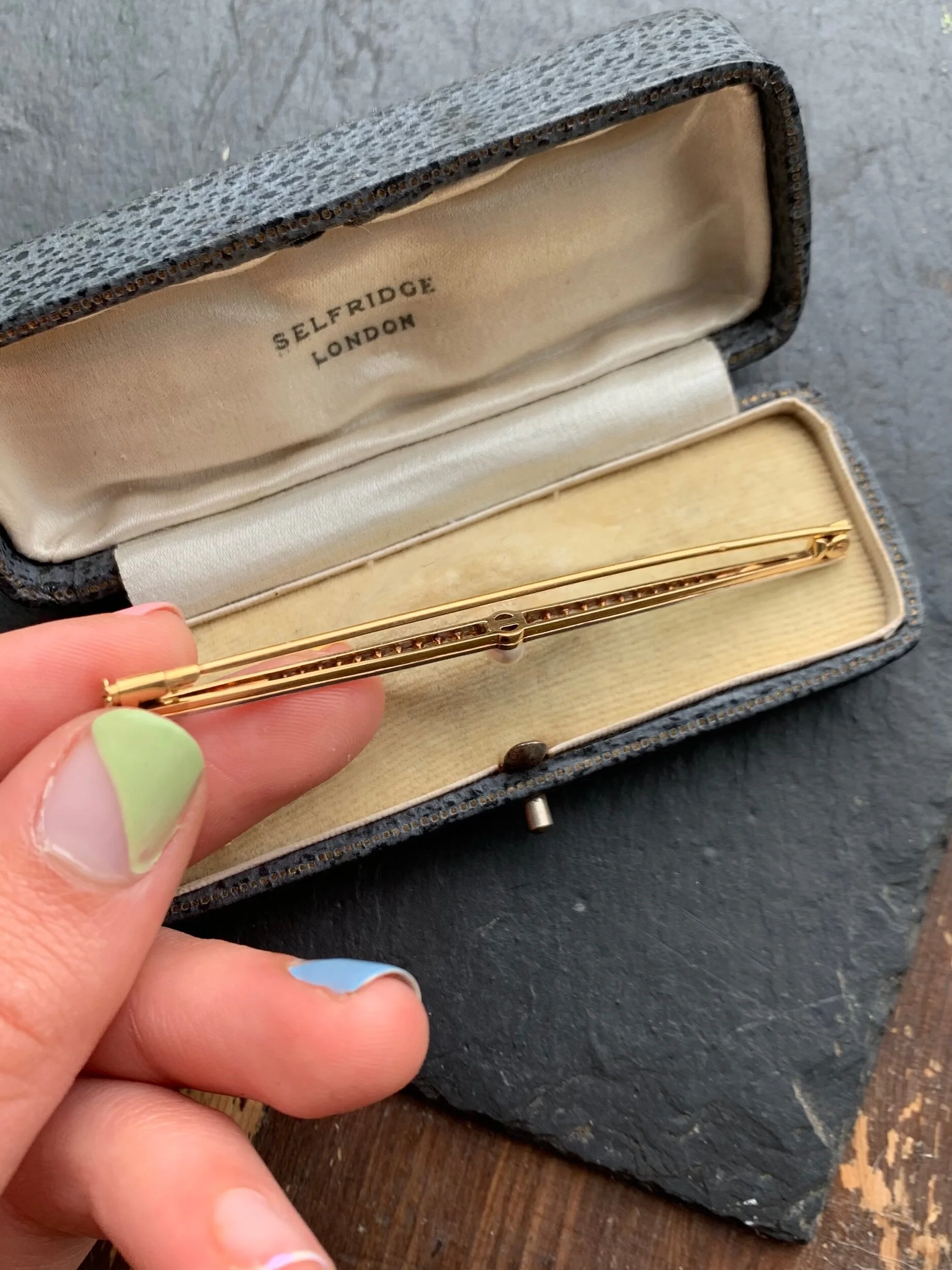 A2D25C90-816D-47EC-A3E4-026DA9D36915