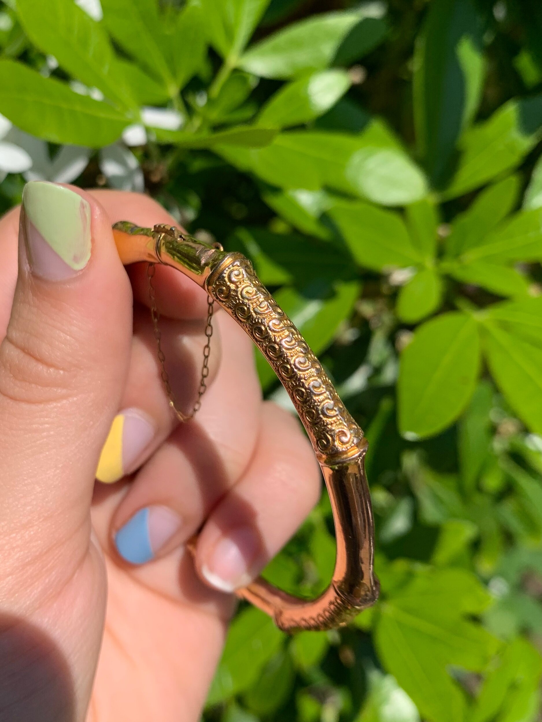 9F9CE183-7DBE-4945-A49B-DCB4EA3CC4DF