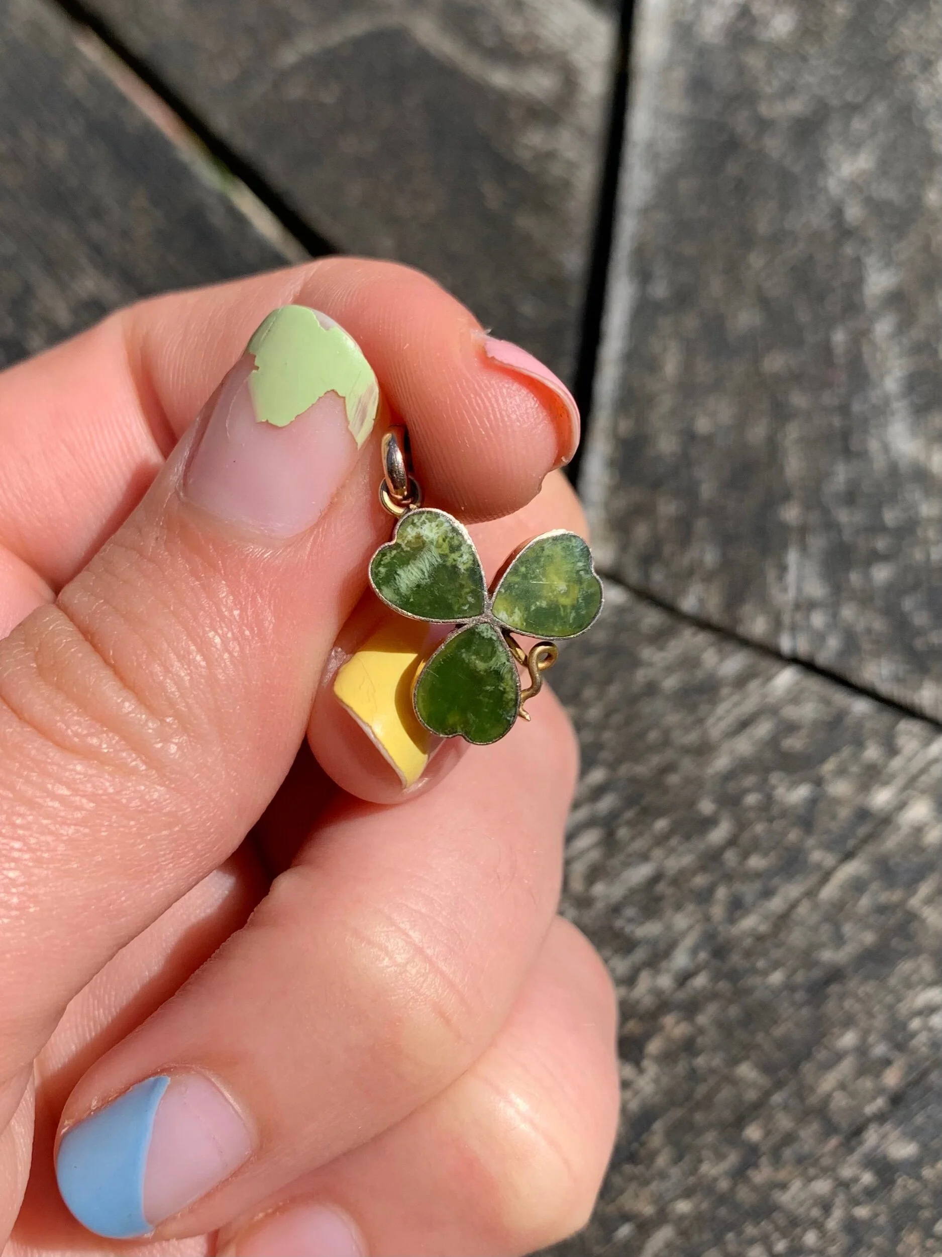 433F6D1D-A2FD-4B9E-A24D-233101F399A1